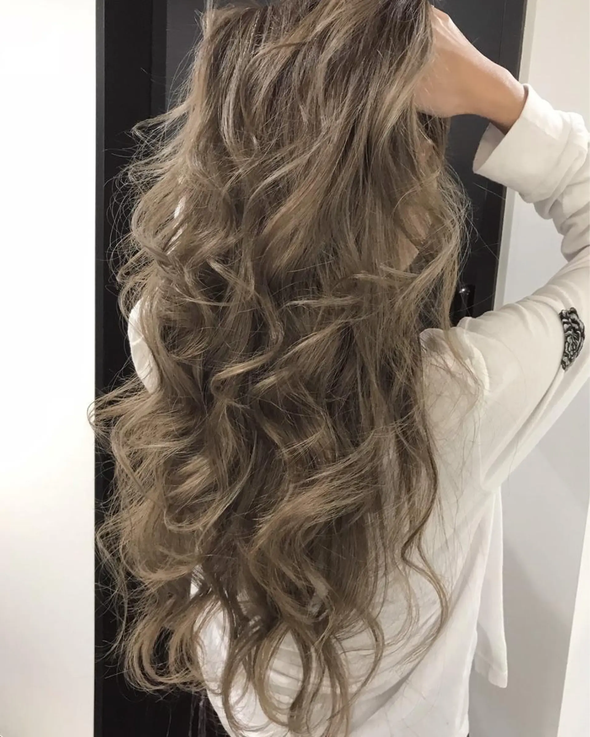 ロング カラー パーマ ヘアアレンジ 【公式】amble luxe池袋東口🩷のヘアスタイル