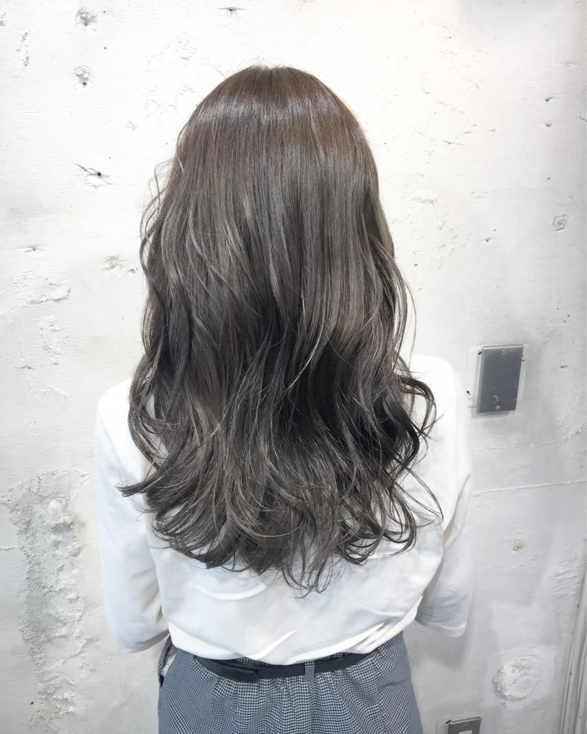 セミロング カラー ヘアアレンジ グレージュ ✨艶髪✨透明感✨ 山内大樹のヘアスタイル