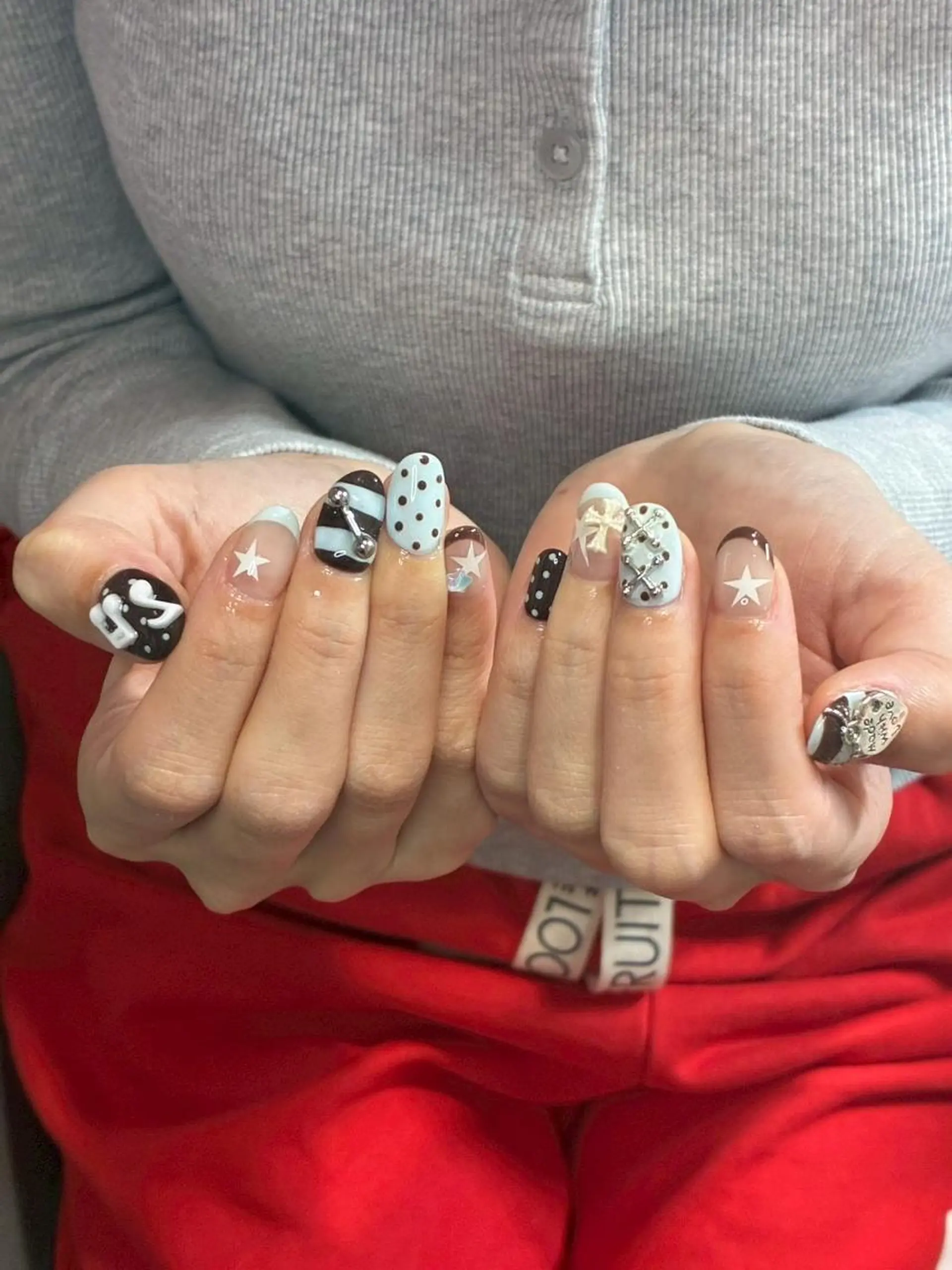 ネイル ハンドネイル Niji Nailsのネイルデザイン