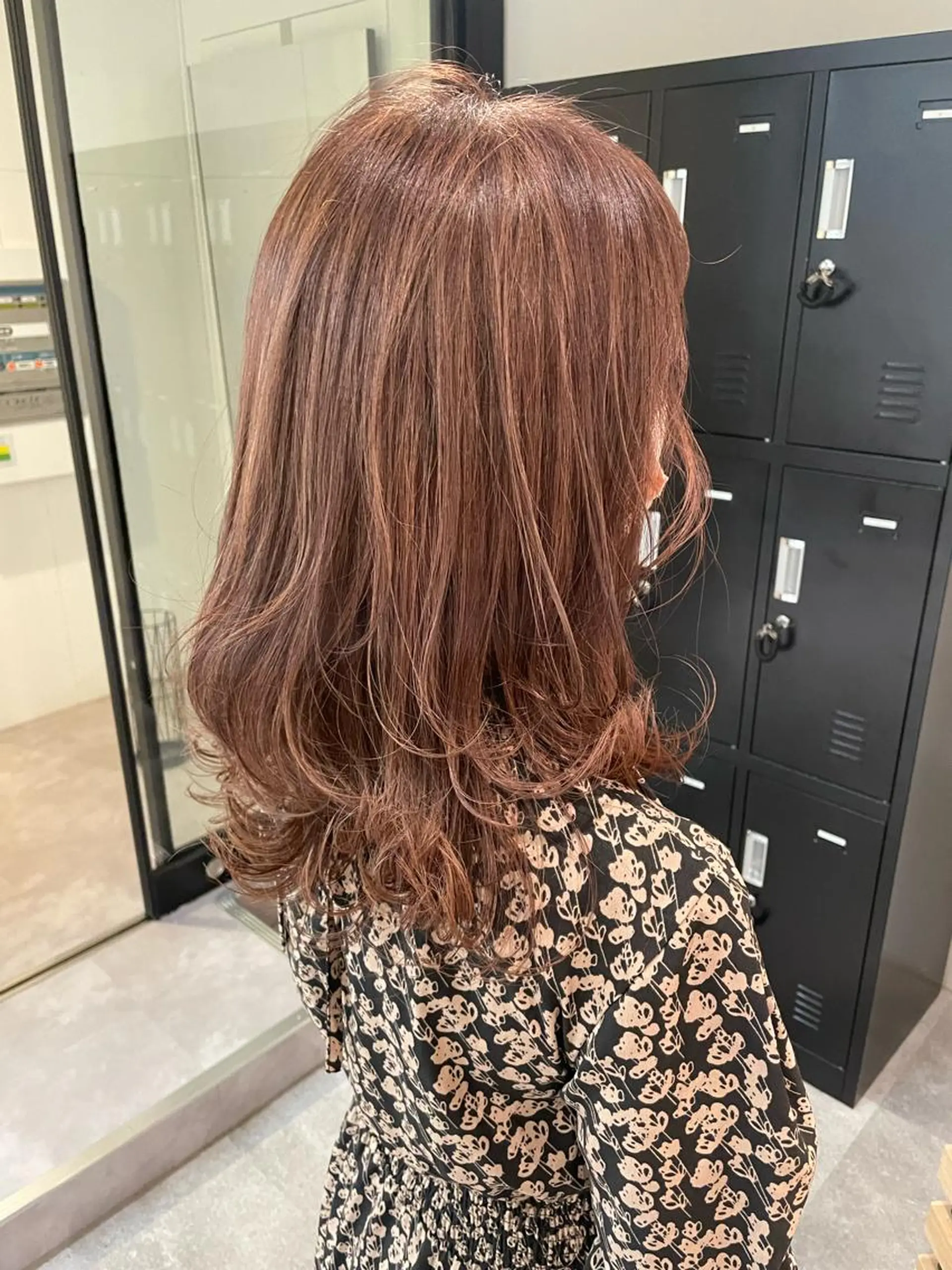 ミディアム ハイライト A/LEE所属・久保田 千尋のヘアスタイル