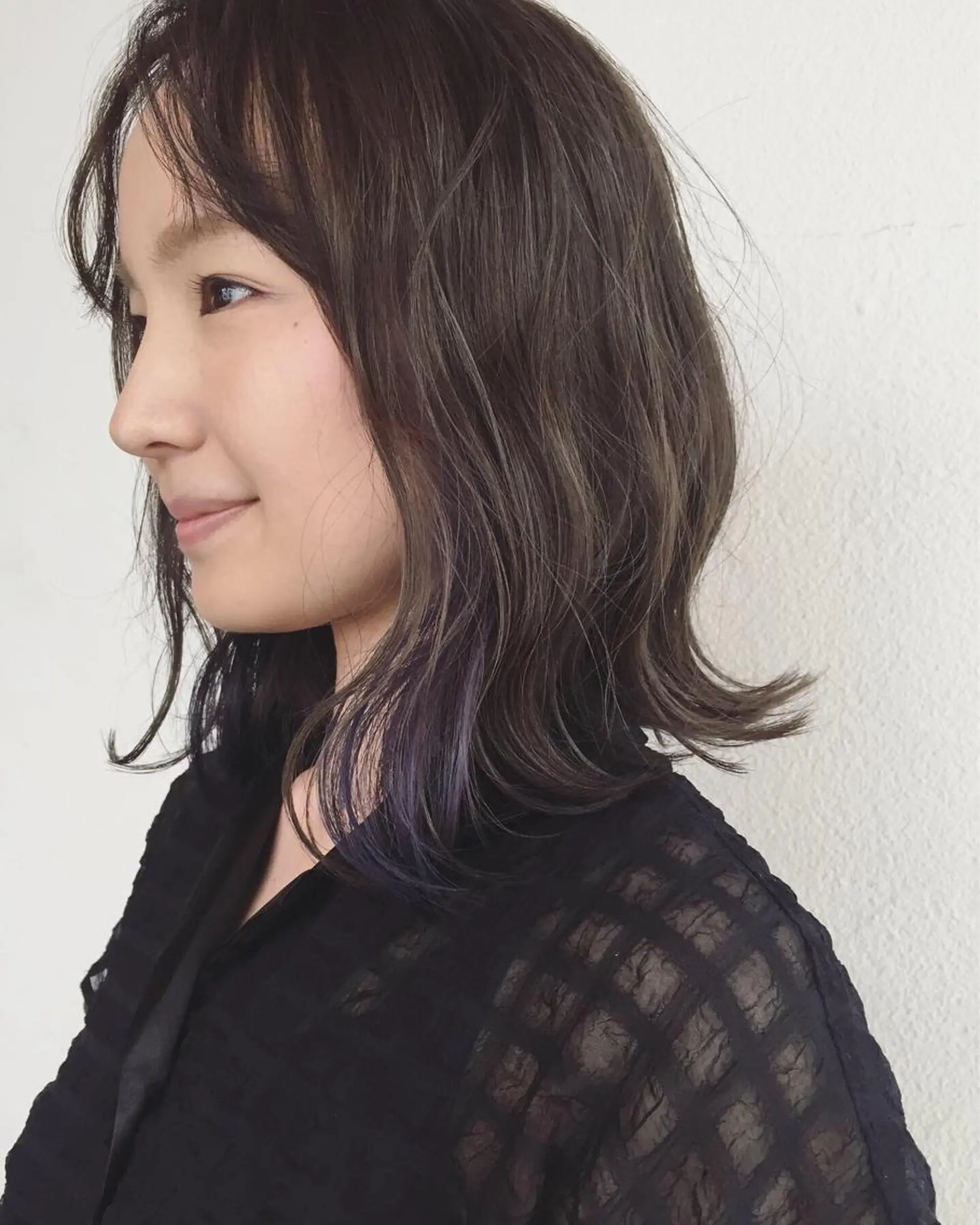 ミディアム カラー aW HAIRカンノ カナエのヘアスタイル