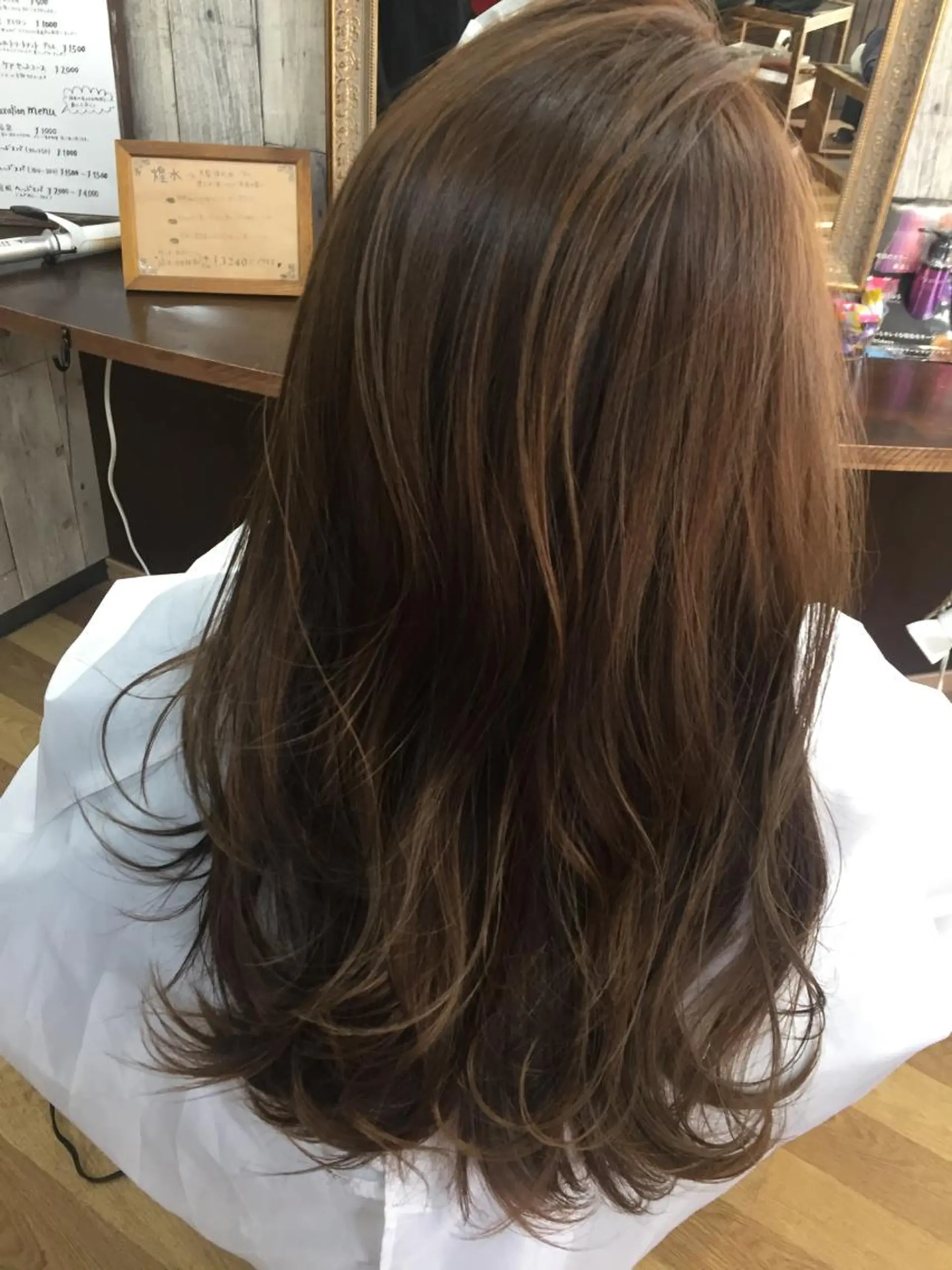 カラー イルミナカラー atoll所属・中山 ルミ子のヘアスタイル
