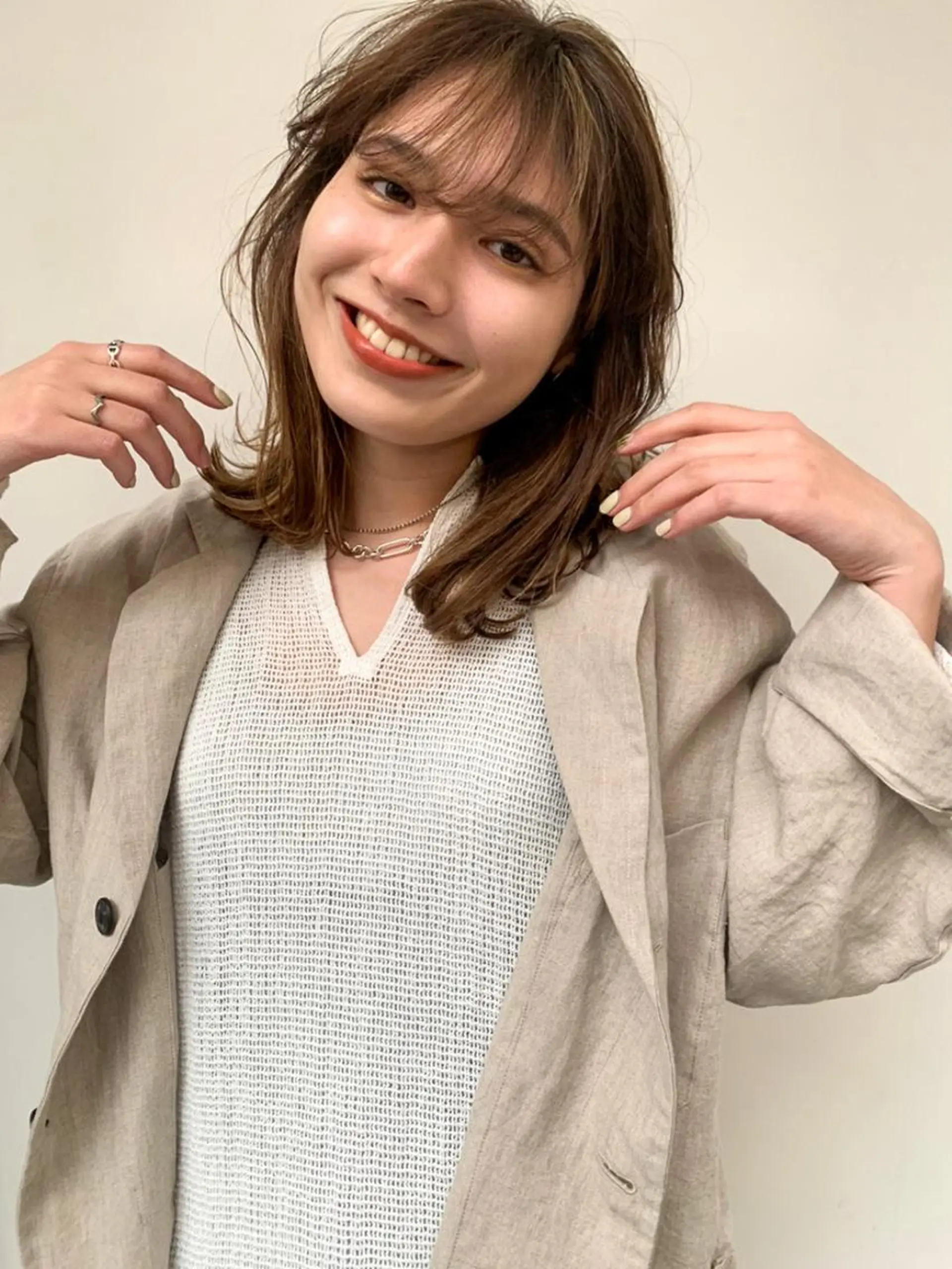 ミディアム パーマ カラー ショートボブ ミディアムパーマ アディクシーカラー ブリーチ ケアブリーチ ヘアカラー トリートメント CEINE OURのヘアスタイル