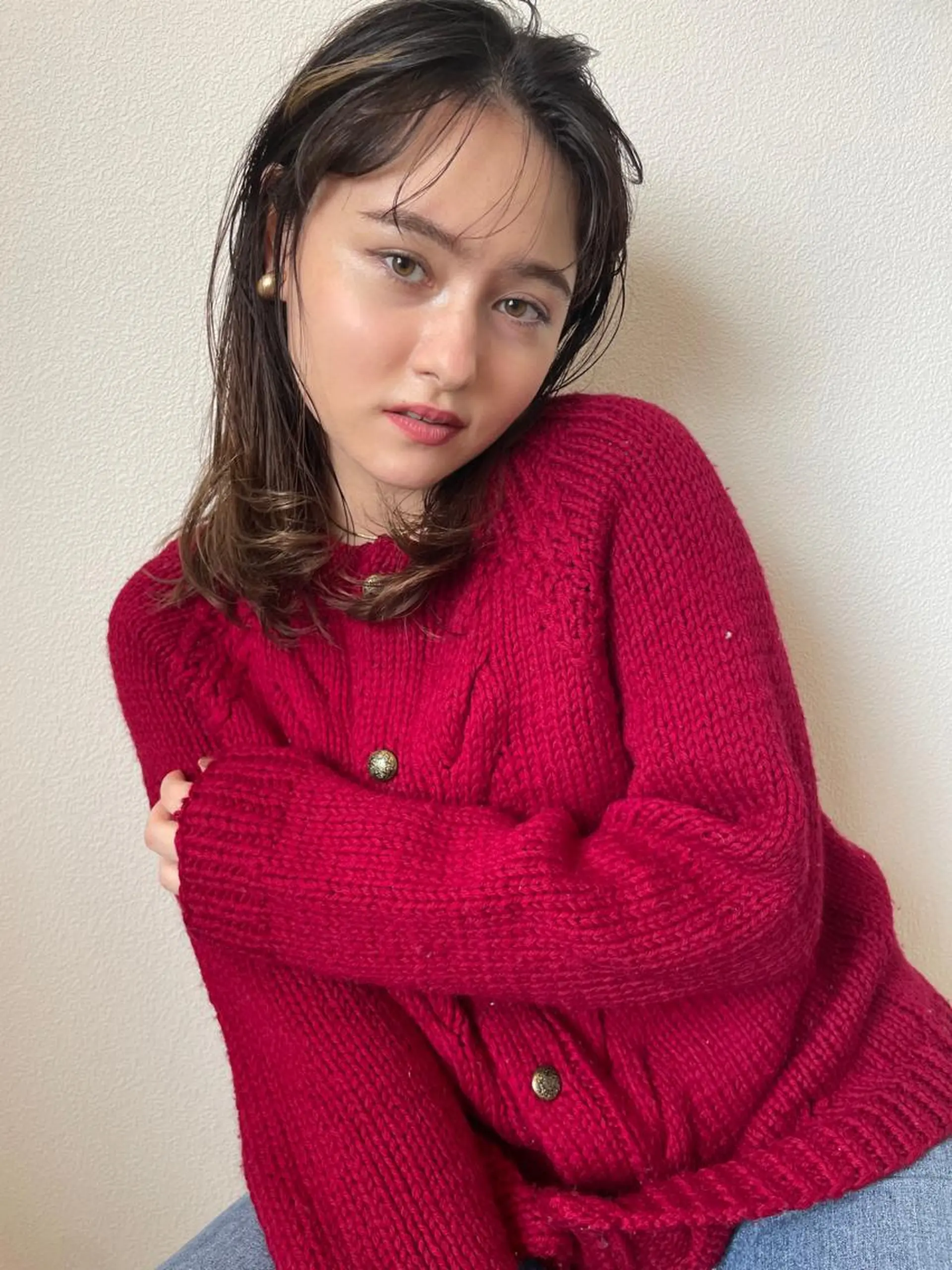 ミディアム カラー ボブレイヤー ベージュカラー ブリーチ 透明感カラー グレージュ 🩰オリーブ/ ベージュ松本咲花🩰のヘアスタイル