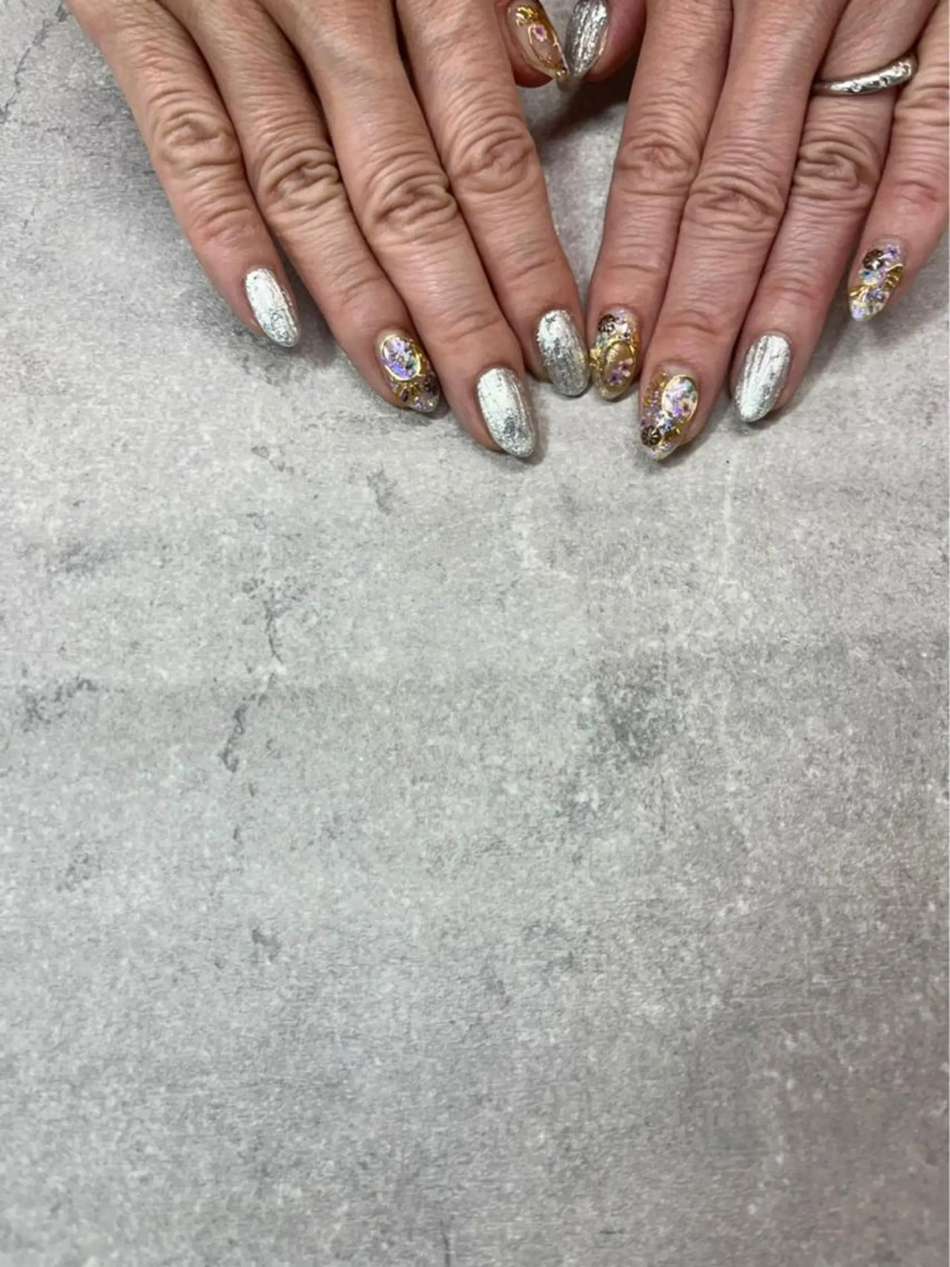 ネイル シルバー ハンドネイル ハンドケア FASTNAIL PLUS 新宿店のネイルデザイン