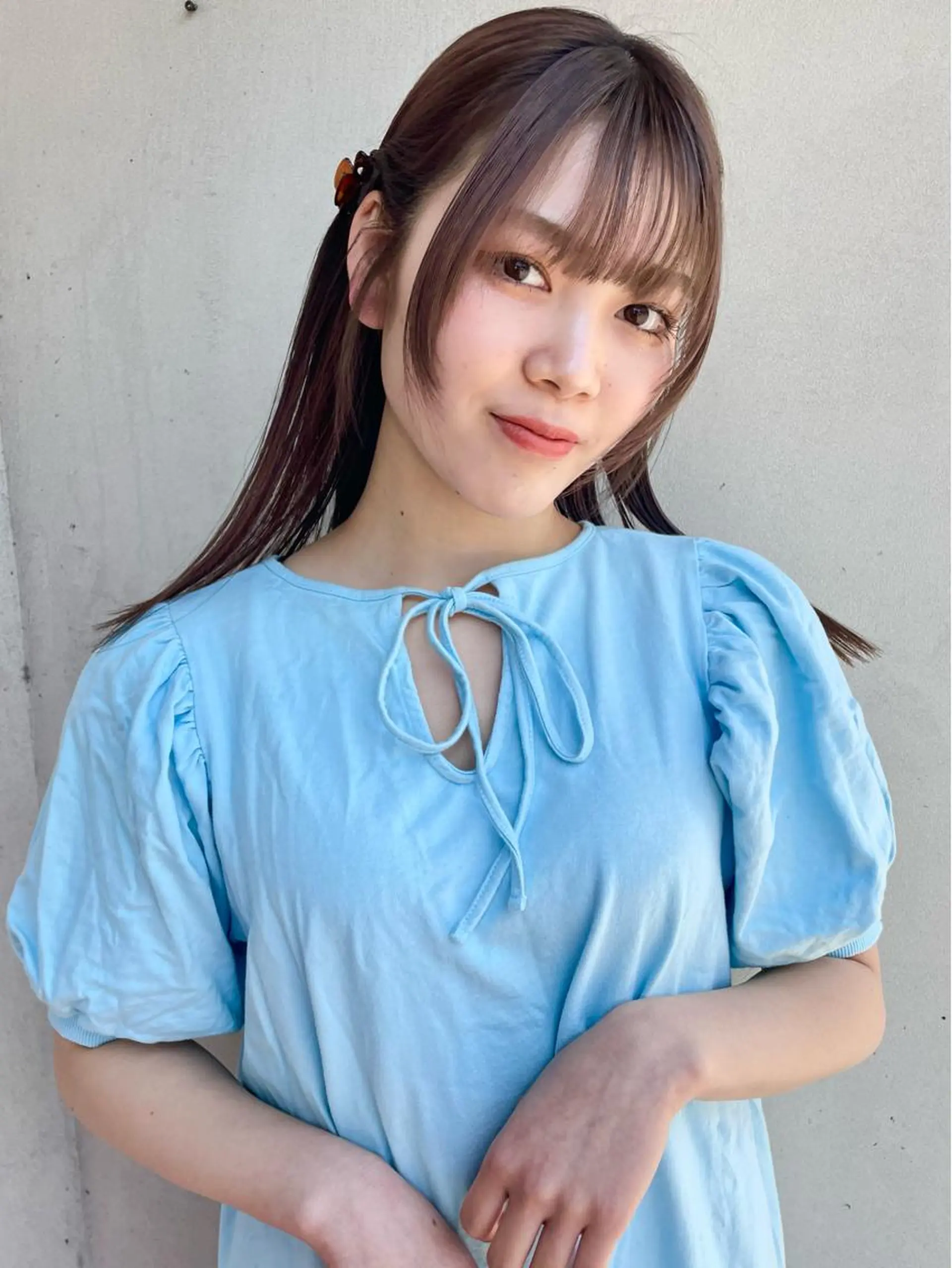 セミロング カラー 大角  実希のヘアスタイル