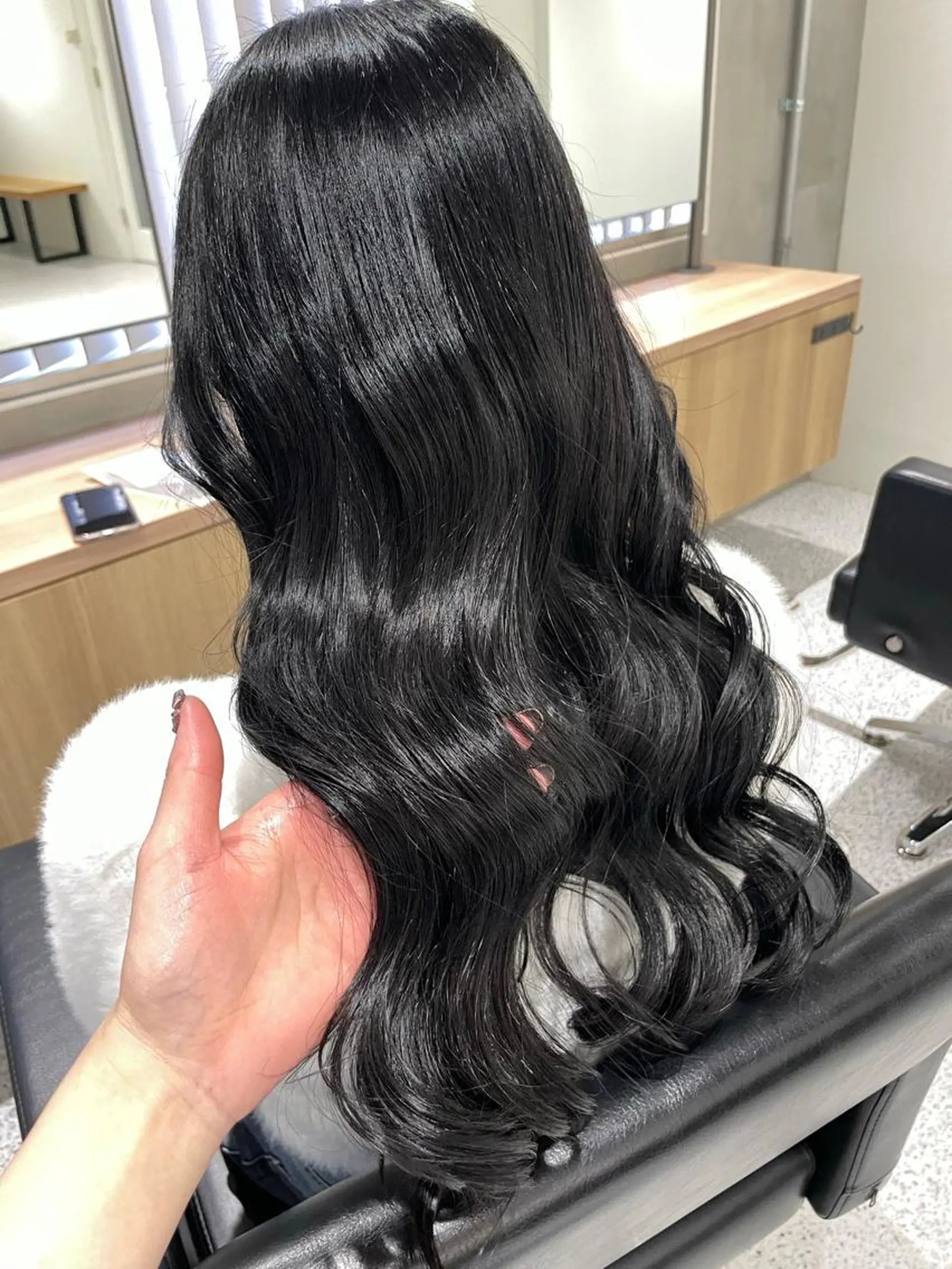 ロング カラー GO TODAY SHARE SALON 原宿本店所属・ブリーチ/ハイトーン 艶カラー/ユリナのヘアスタイル