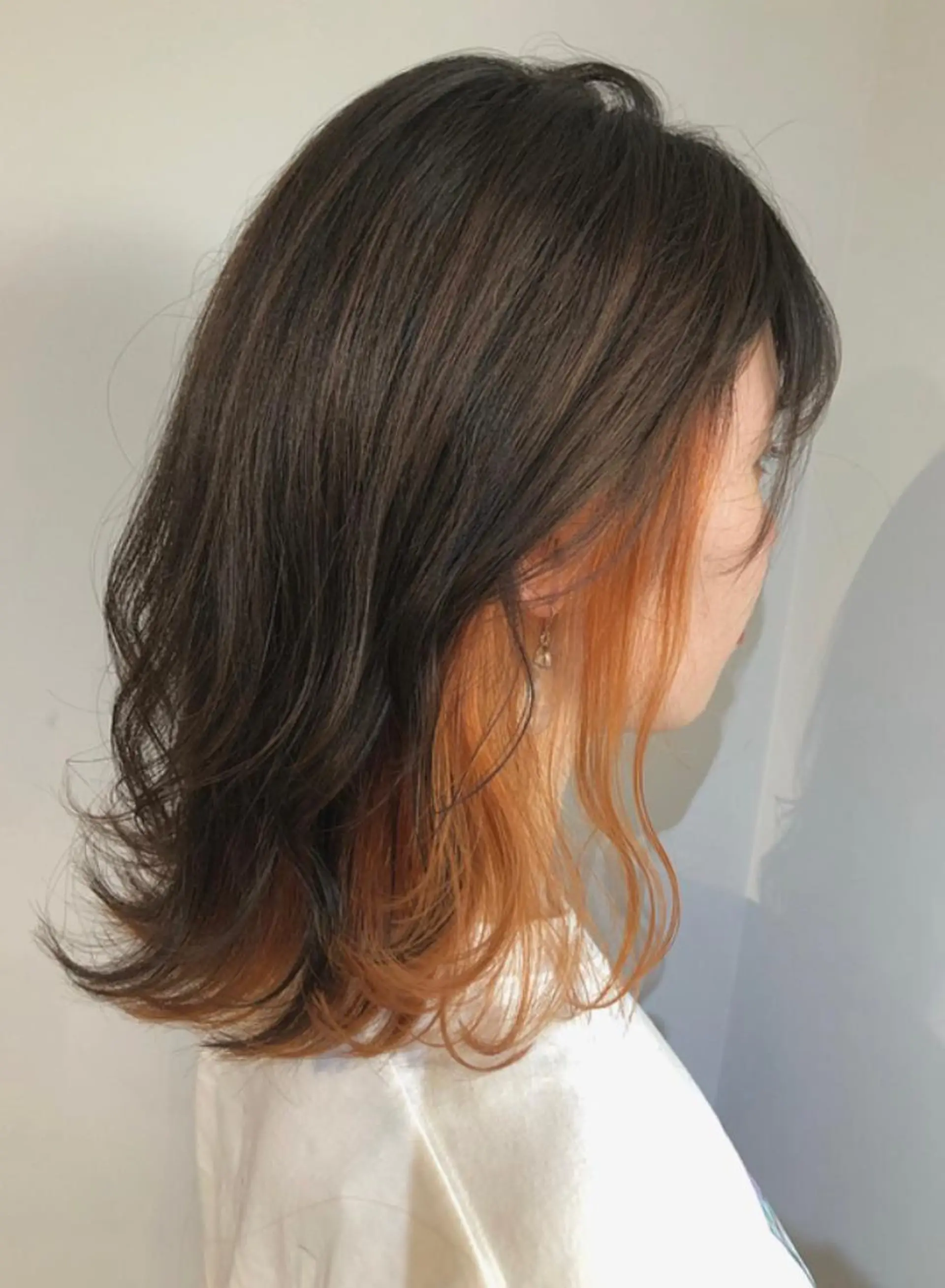 ミディアム カラー インナーカラー オレンジ カット ヘアカラー トリートメント scene.池袋所属・scene. haraのヘアスタイル