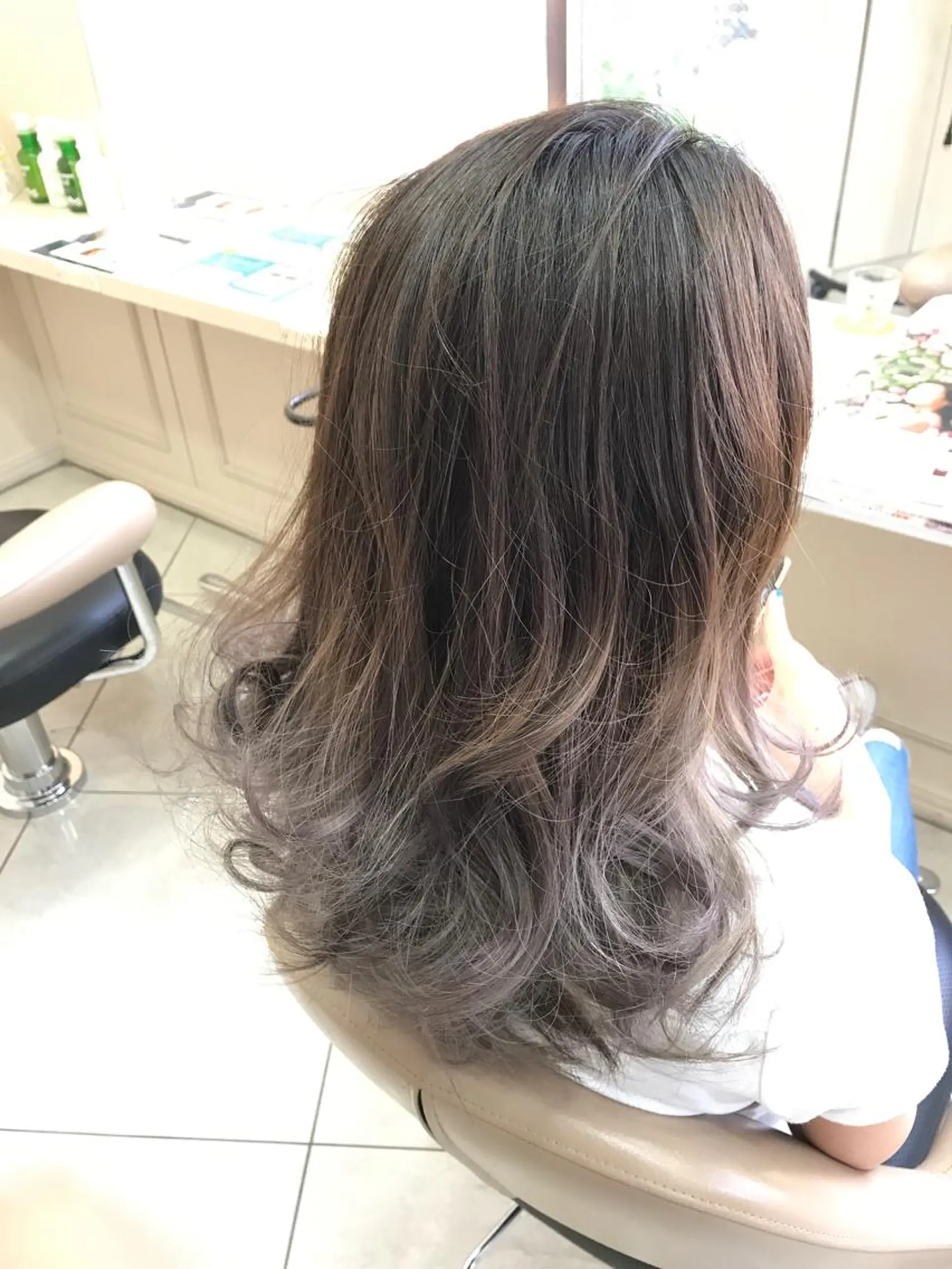 ロング カラー ブリーチ シルバー 外国人風カラー 小倉 聖也のヘアスタイル