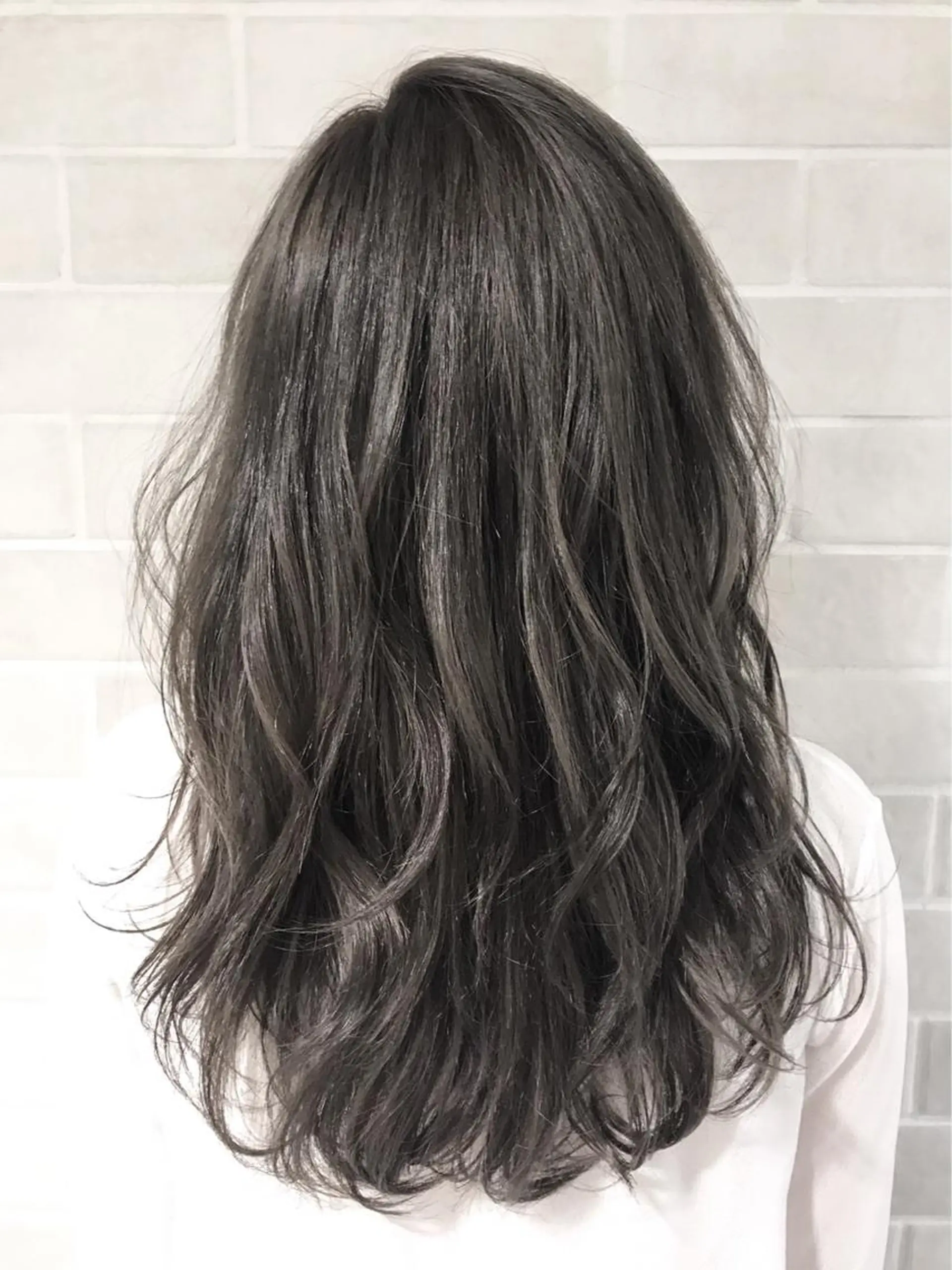 セミロング カラー ブリーチ ダークグレー ダークグレージュ グレージュ ✂︎マンツーマン施術 ａｙｅ✂︎のヘアスタイル