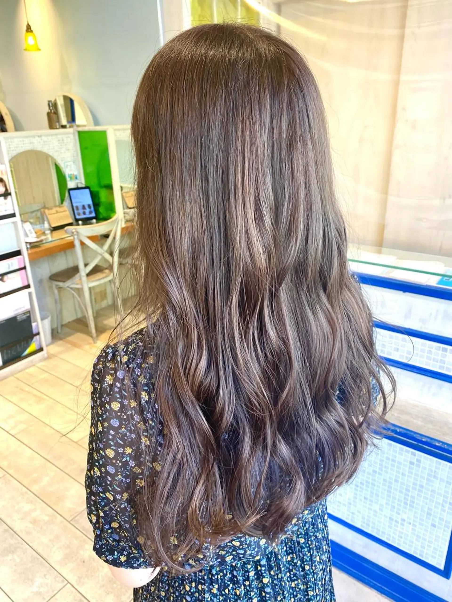 ロング カラー 透明感カラー グレージュ ヘアアレンジ🪿イデ ミユウ🪿のヘアスタイル