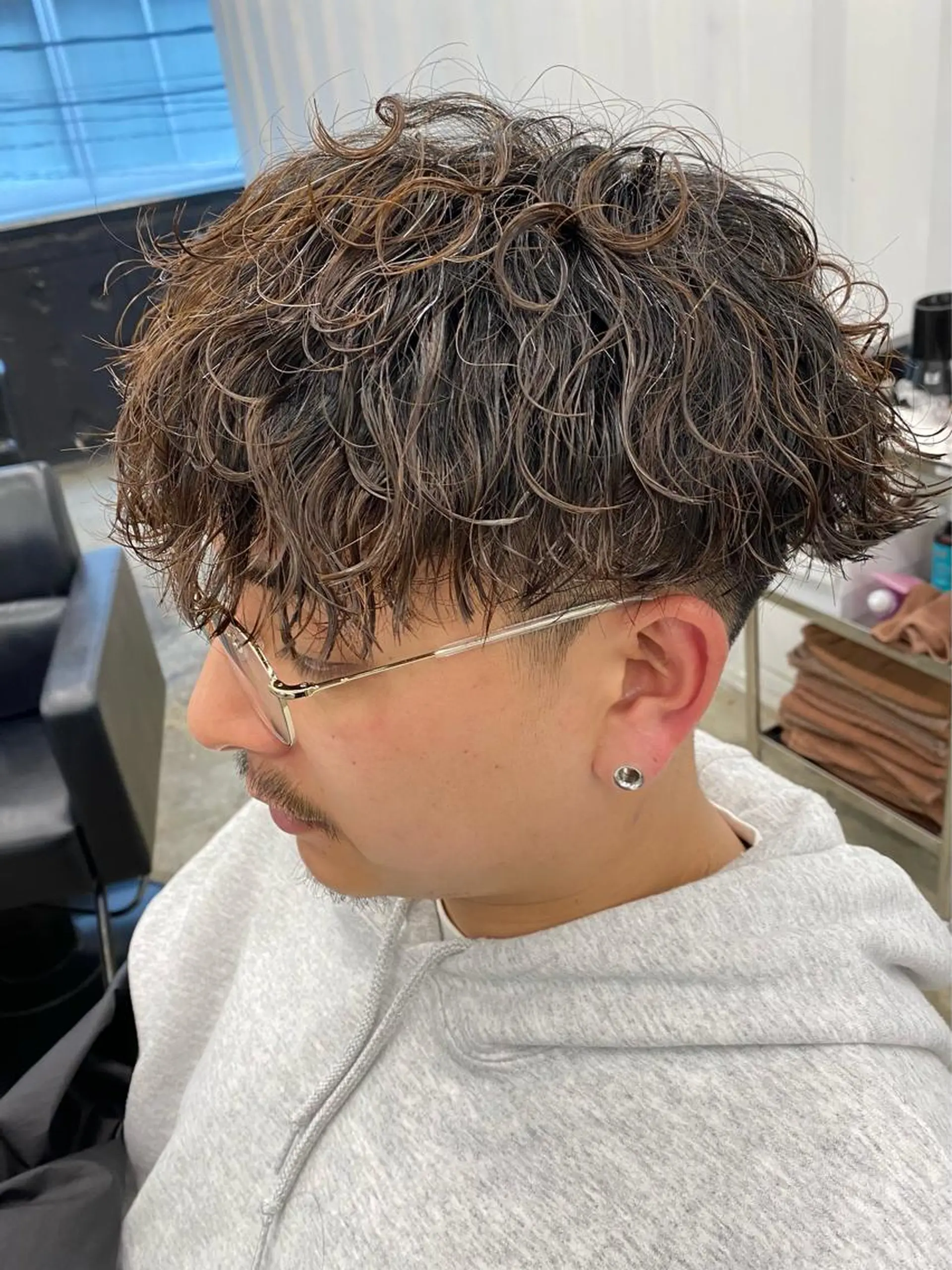 ショート パーマ メンズ メンズパーマ 波巻きパーマ スパイラルパーマ カット パーマ ［似合わせヘア］ ✂︎OGURO✂︎のヘアスタイル