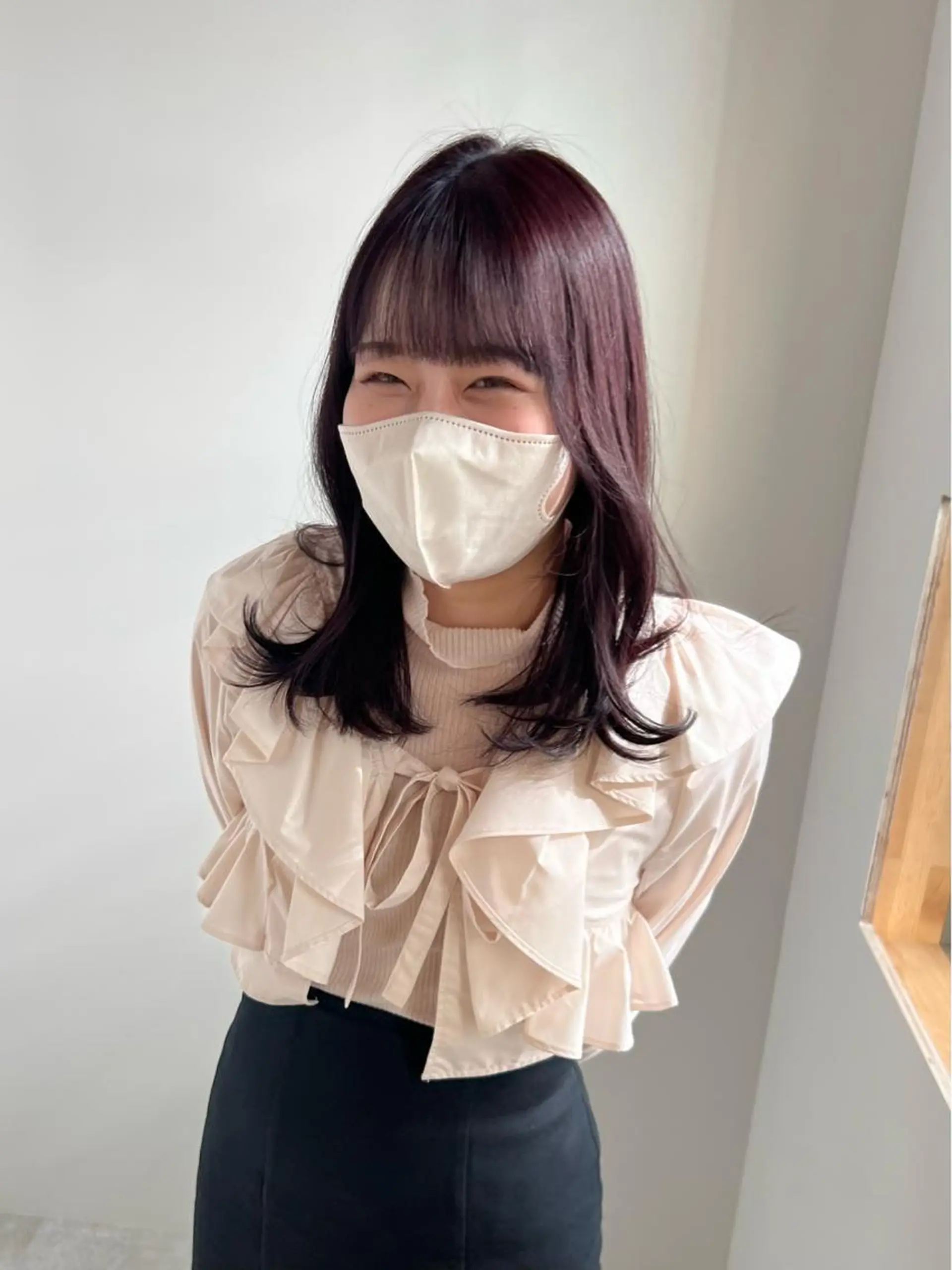 ミディアム カラー ブリーチ カシス ラベンダーカラー ブリーチなしカラー ピンクカラー io濱川 遥のヘアスタイル