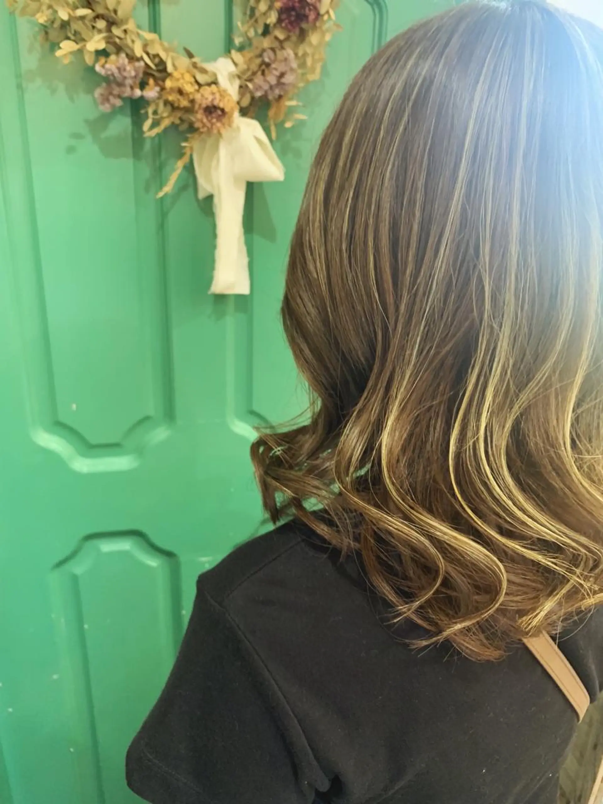 ミディアム ハイライト カット ヘアカラー 佐藤 美咲のヘアスタイル