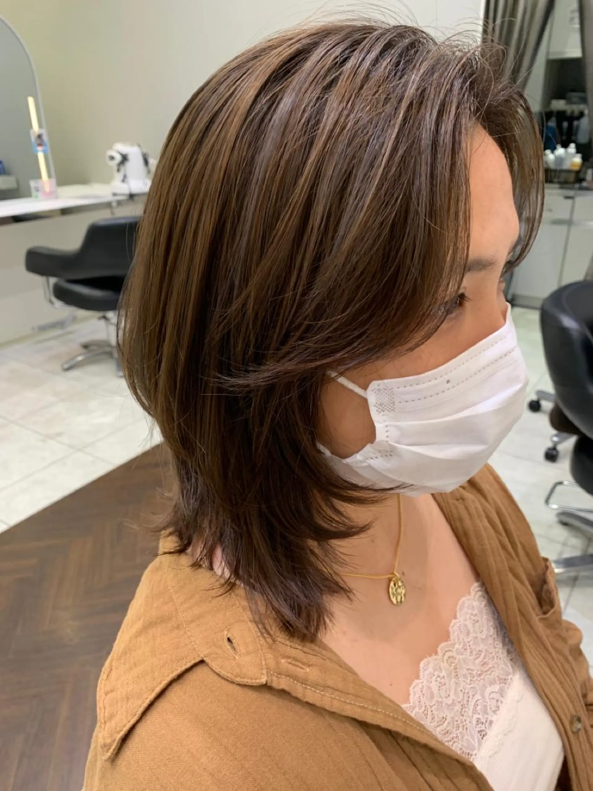 セミロング レイヤーカット GOAT_茅ヶ崎 キシ サクラのヘアスタイル