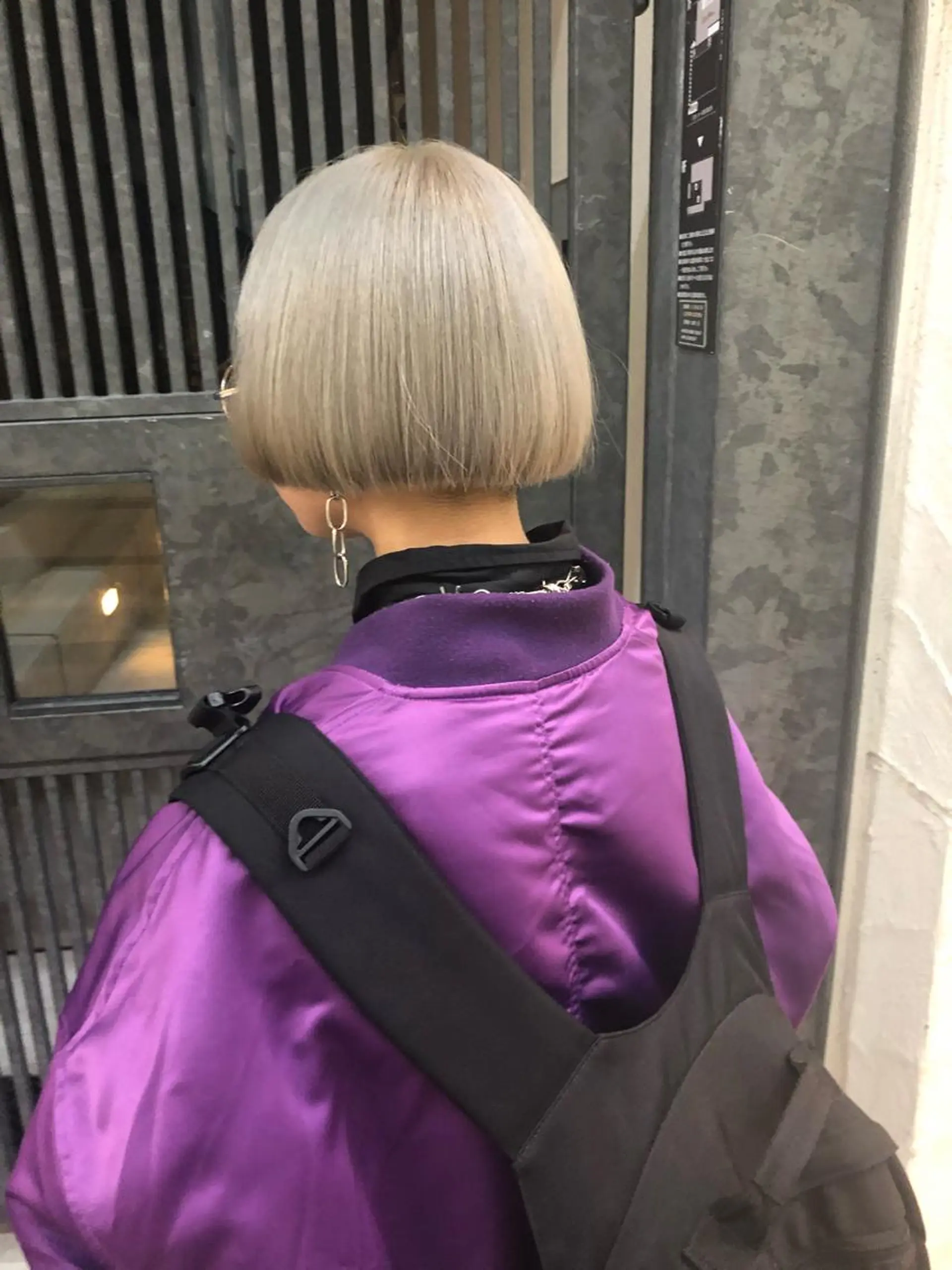 ミディアム カラー ウルフカット/吉村 桃子のヘアスタイル