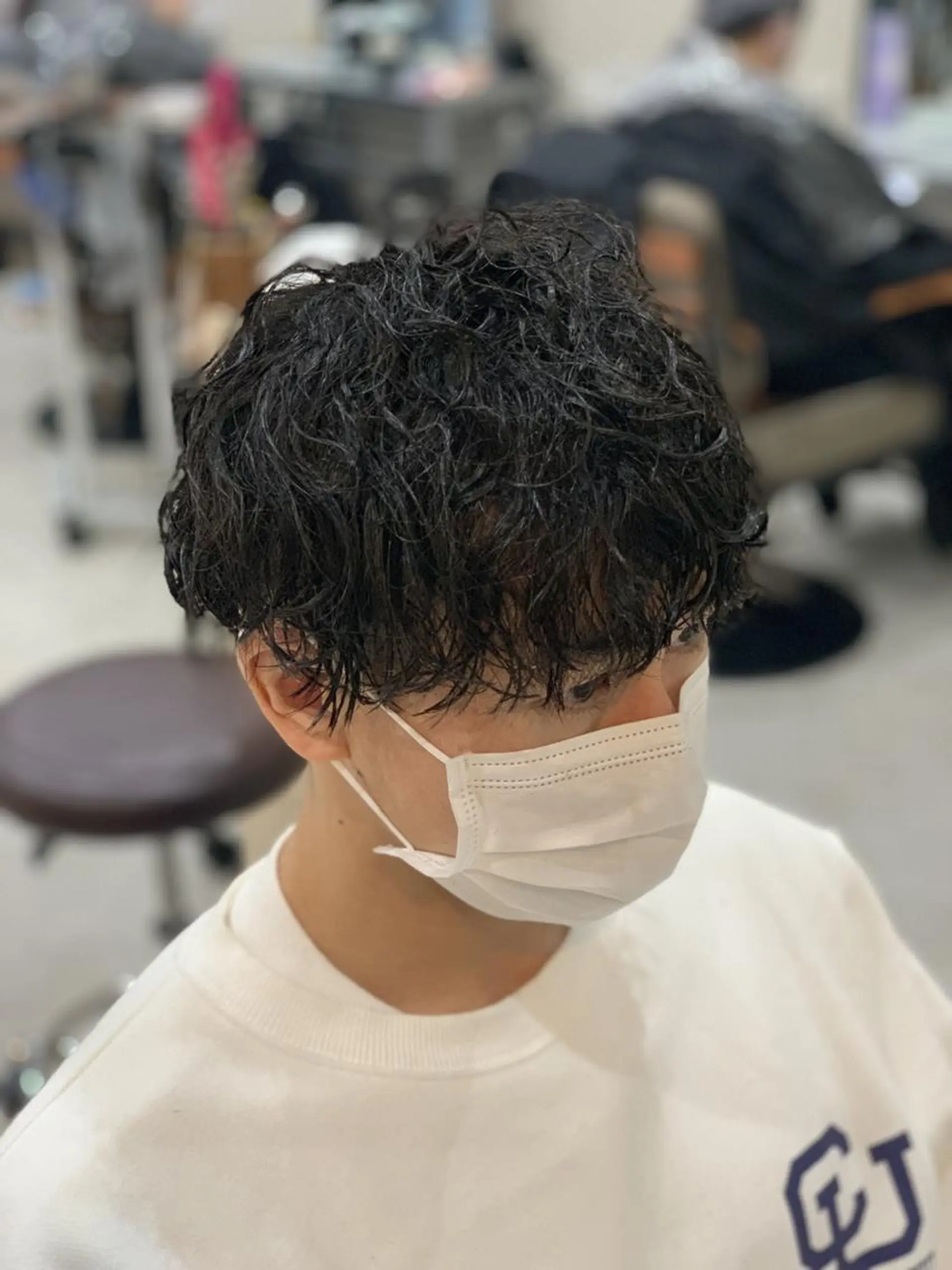 ショート パーマ メンズ アップバング メンズブリーチ センターパート フェードカット メンズハイライト カット パーマ トリートメント クセを最大限に活かす メンズパーマ奈良大祐のヘアスタイル