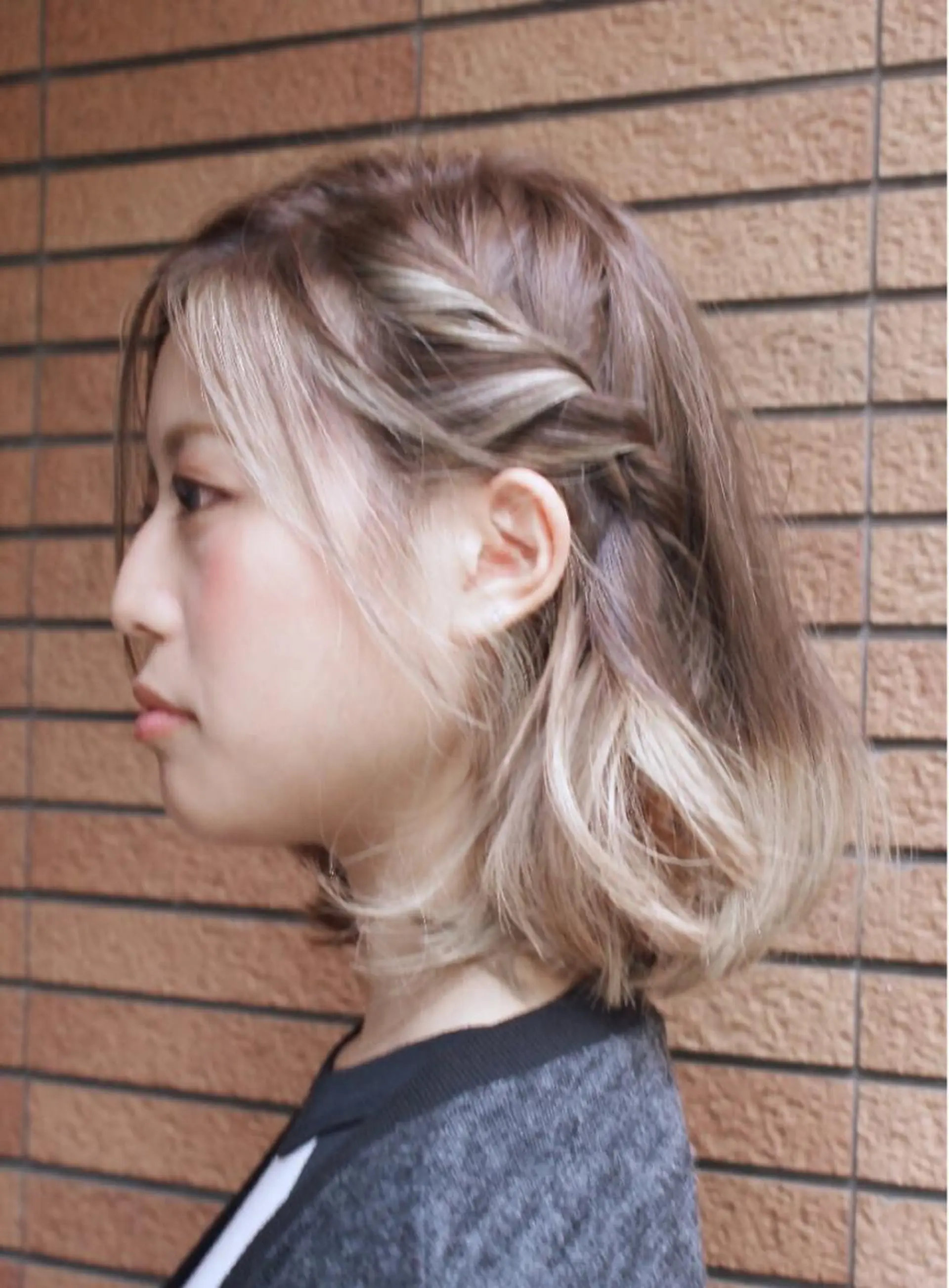 ショート カラー コールネックスザサロン所属・白髪ぼかし×デザイン 🕊️🫧ホウジョウのヘアスタイル