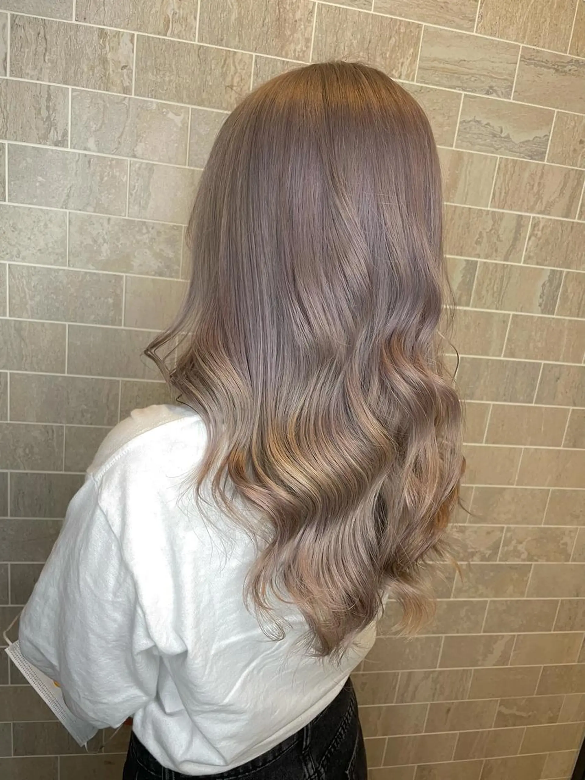 ロング ヘアカラー トリートメント ブリーチ毛矯正.髪質 改善.髪にドラマをのヘアスタイル