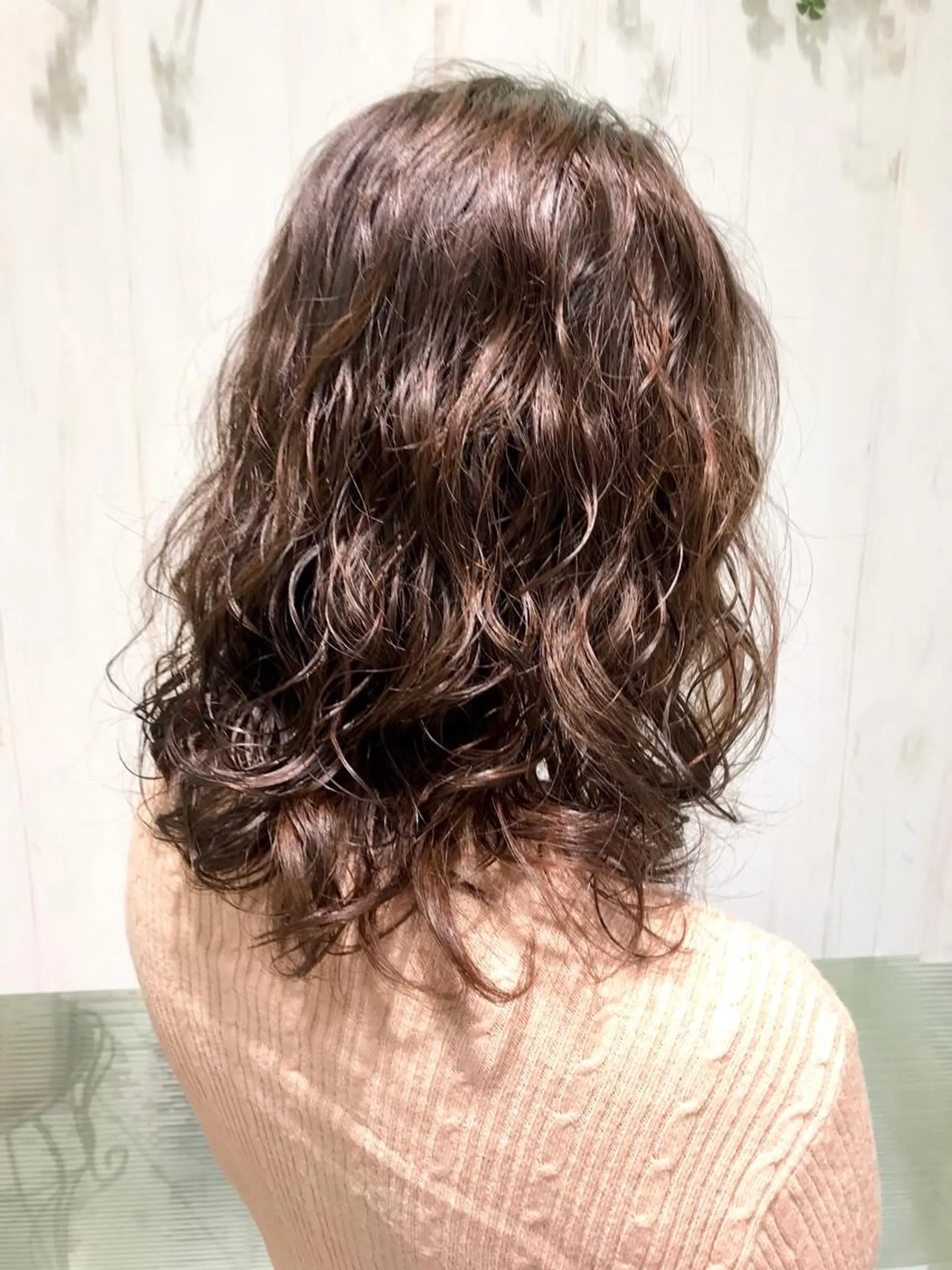 ミディアム パーマ 外国人風カラー カット パーマ 奈良崎 和弘のヘアスタイル