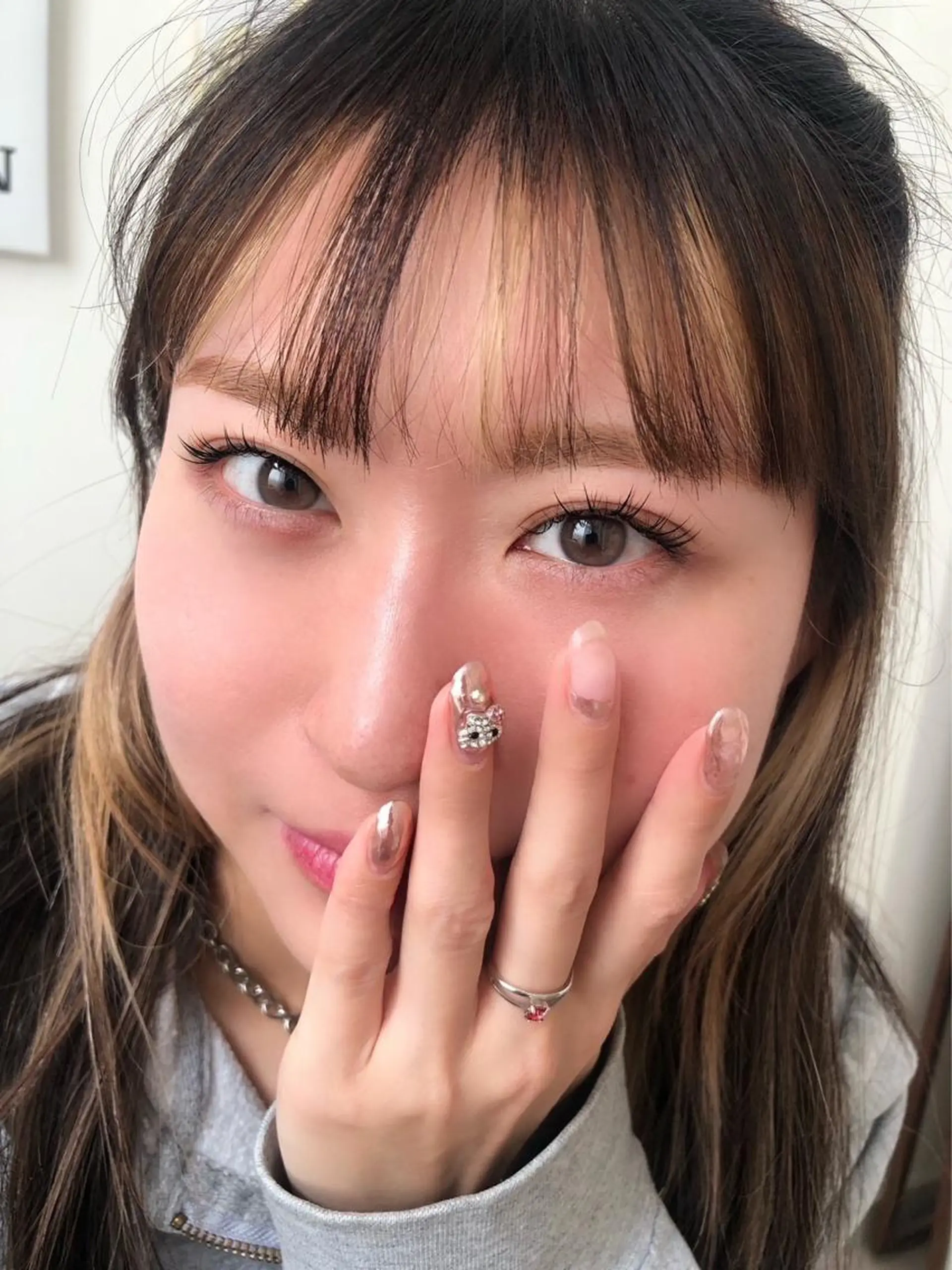 ネイル マツエク・マツパ アイブロウ 眉カラー 韓国風マツエク パリジェンヌラッシュリフト まつげパーマ ワンホンマツエク ハンドネイル フットネイル ハンドケア Nail&eye Belire 新宿のネイルデザイン