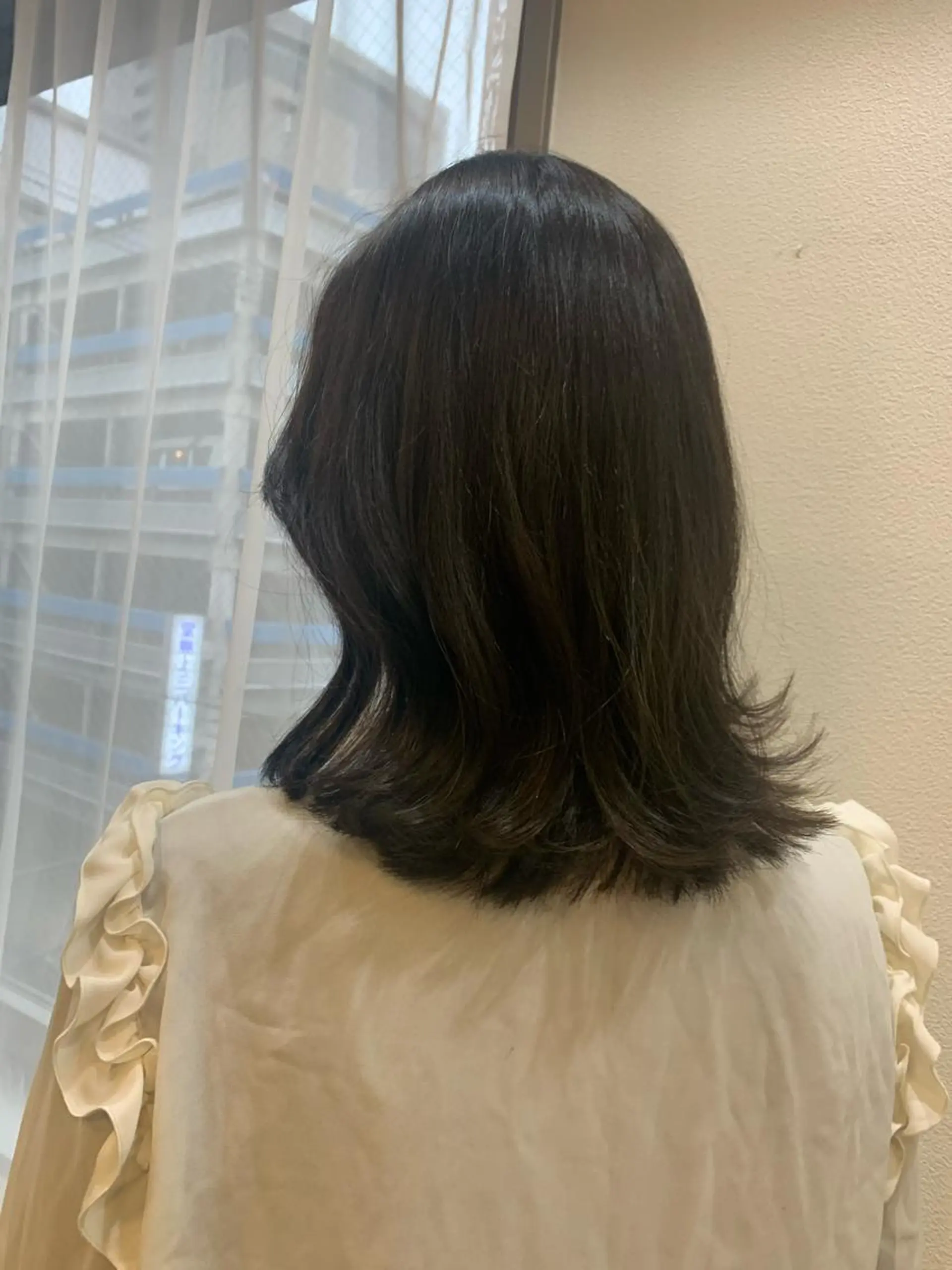 ミディアム カラー グレージュ イルミナカラー 現地韓国ヘア🇰🇷 Chisaki치사키のヘアスタイル