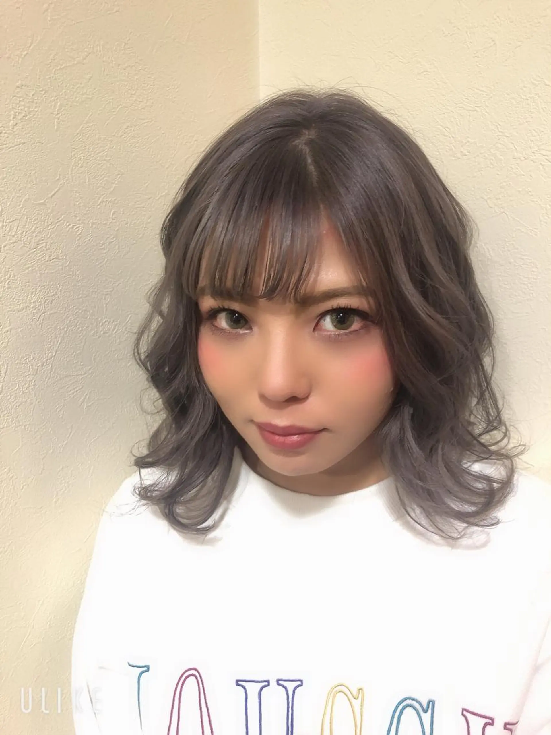 ミディアム カラー 工藤 綾華のヘアスタイル