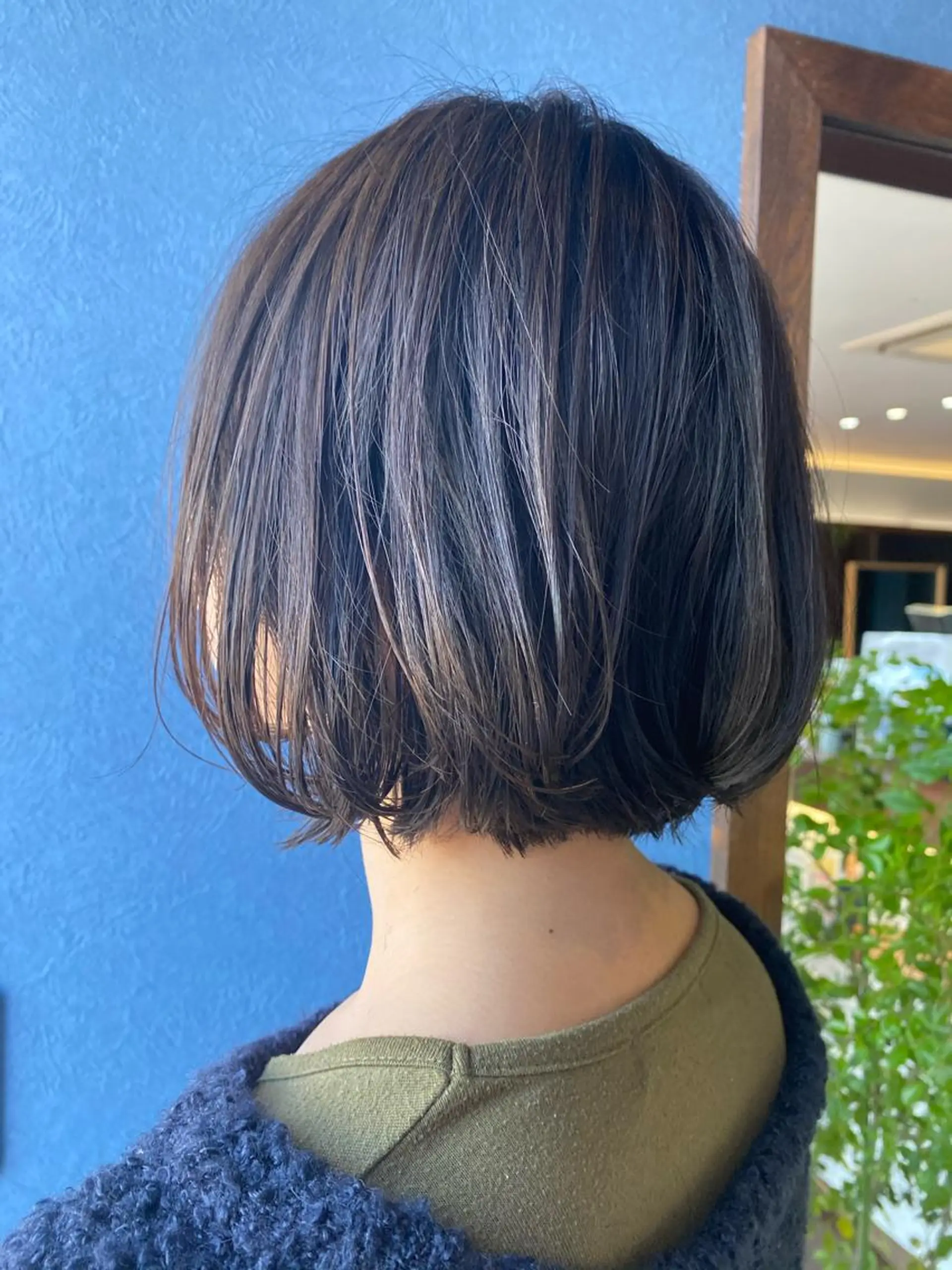 ミディアム 大内 郁のヘアスタイル