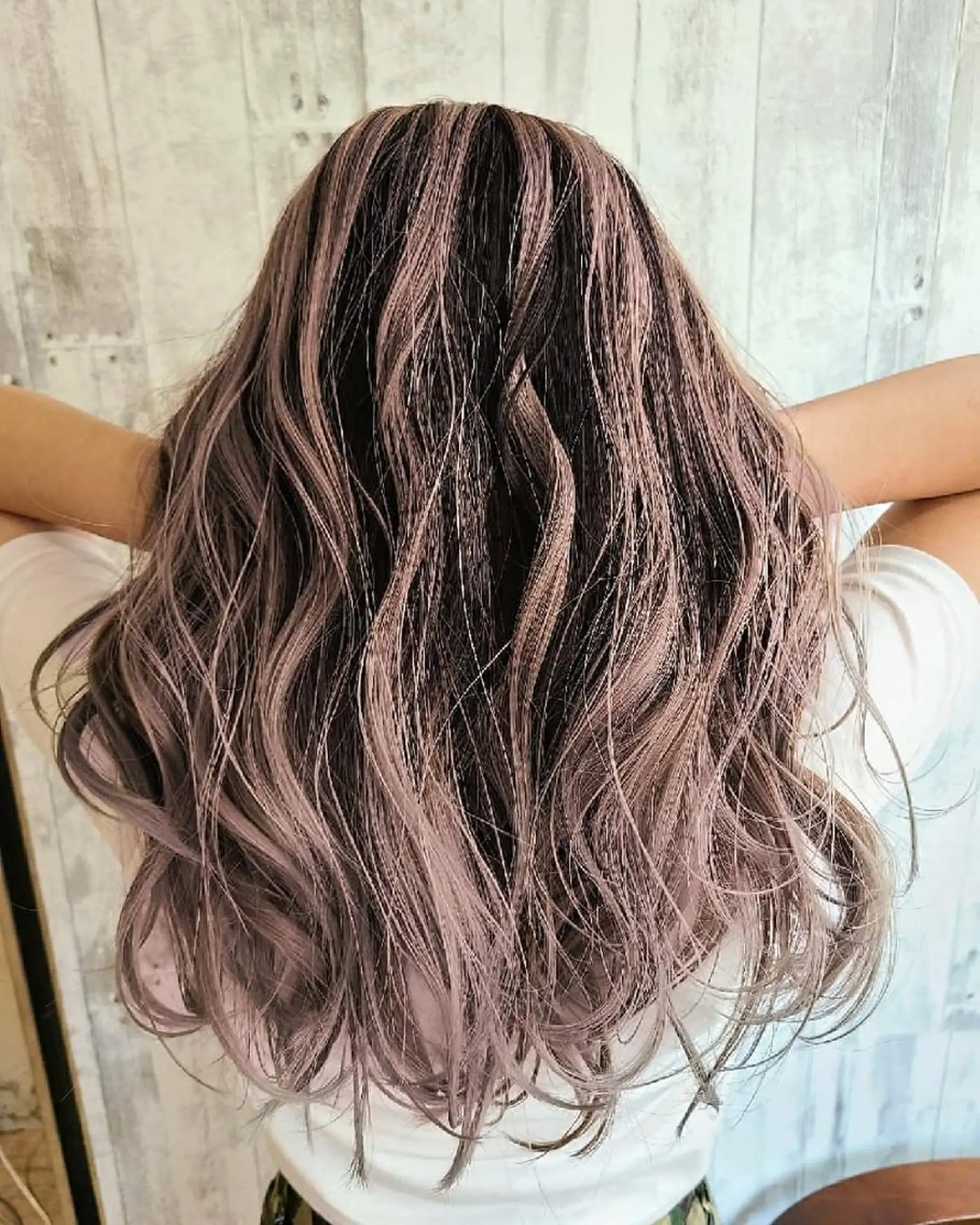 セミロング カラー cherie所属・バレイヤージュ/ ハイライト/大内格のヘアスタイル