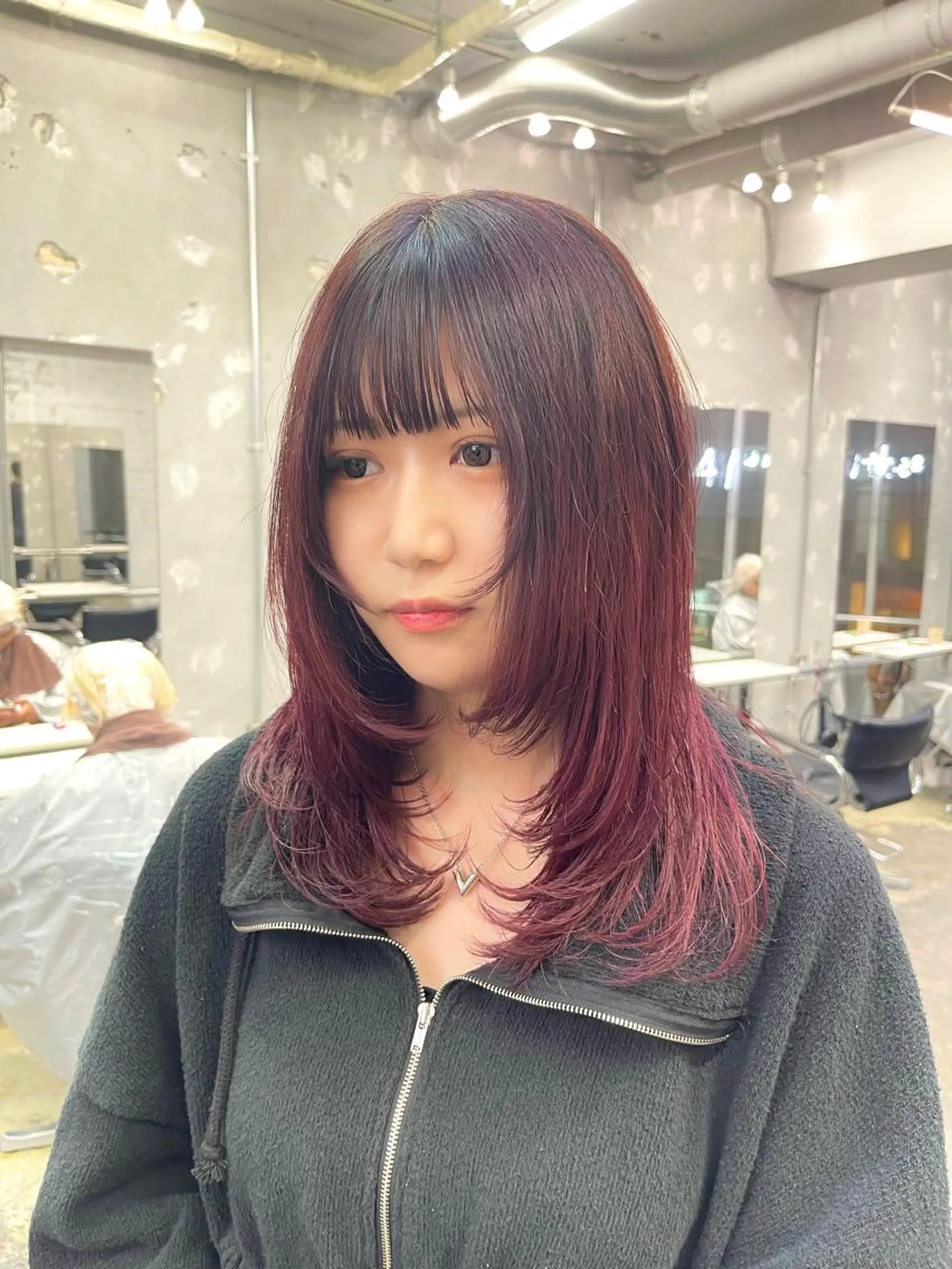 ミディアム カラー ヘアアレンジ レイヤーカットとハイ トーン/HIROKIのヘアスタイル