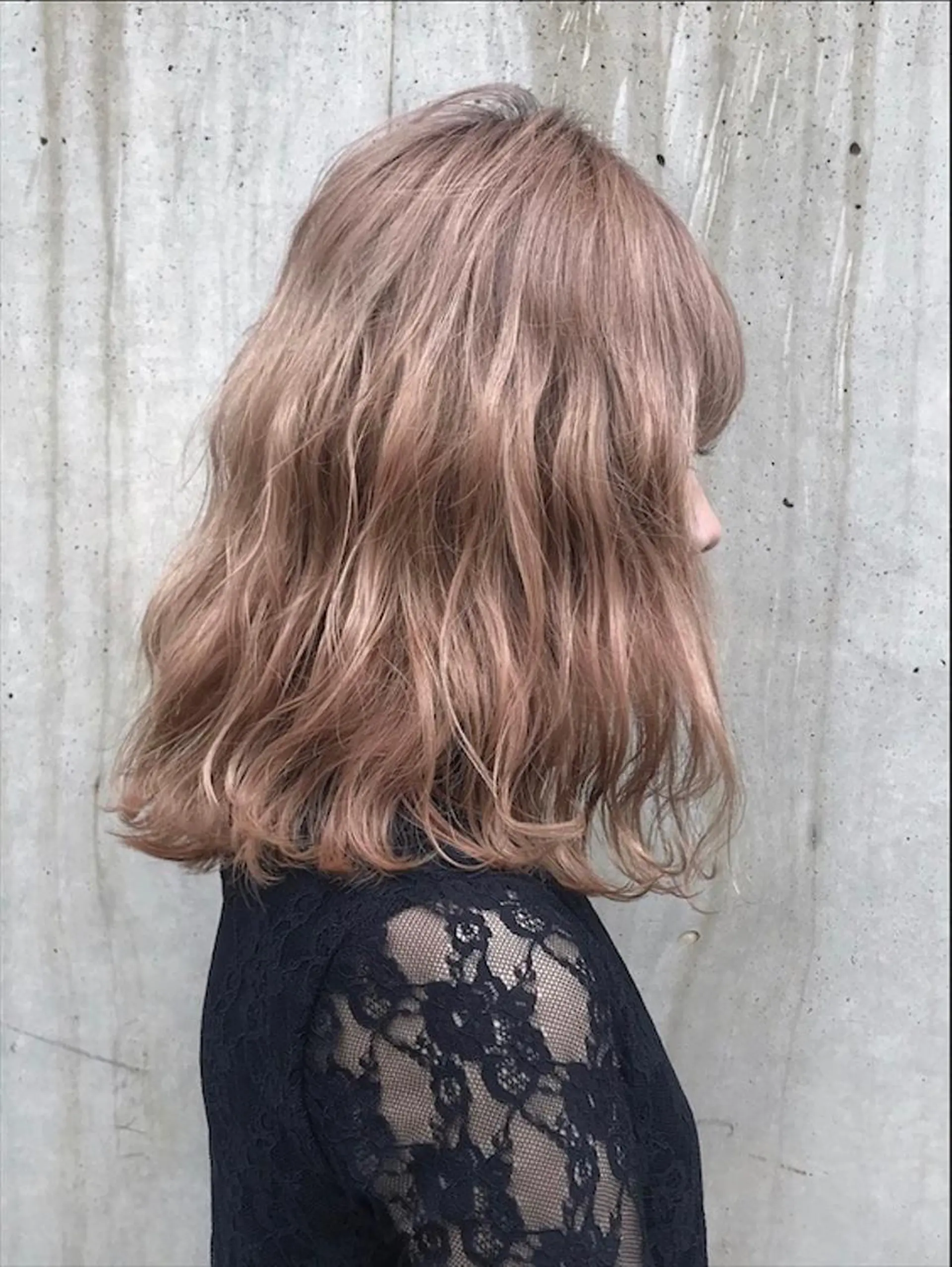 ミディアム カラー ダブルカラー カット ヘアカラー トリートメント ボブ・レイヤーカット 吉敷航一のヘアスタイル