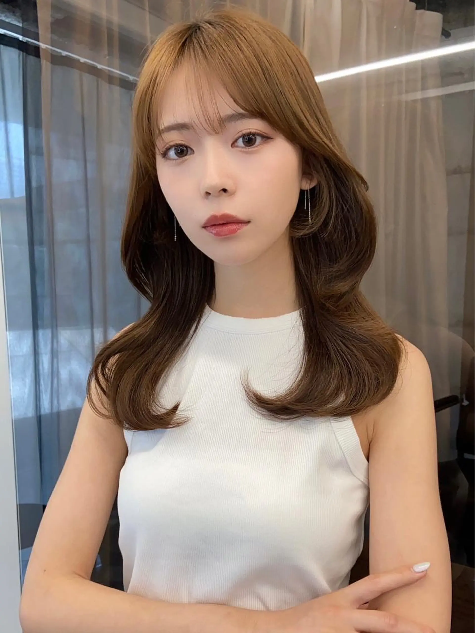 セミロング 女性らしいモテヘア 韓国ヘアhikariのヘアスタイル