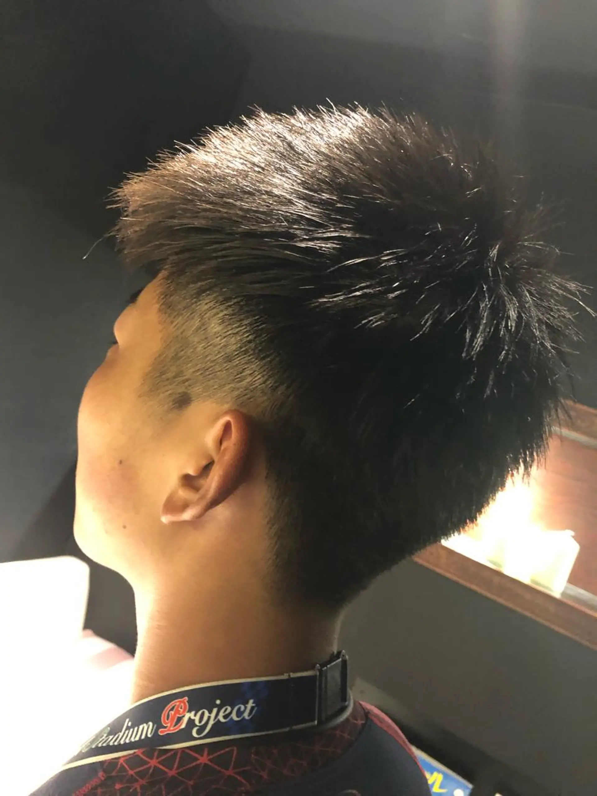 ショート こすげひろと カラー講師のヘアスタイル