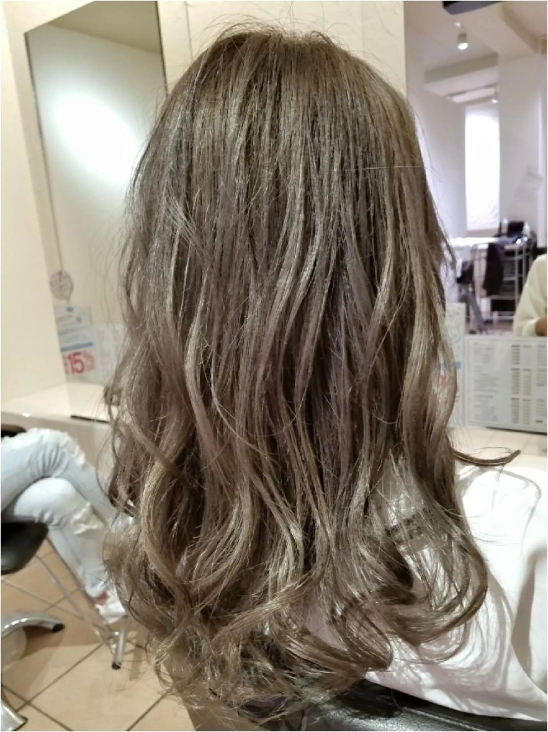 セミロング カラー ヘアアレンジ グレージュ 【髪質改善美容師】t occa茨木篠原健太のヘアスタイル