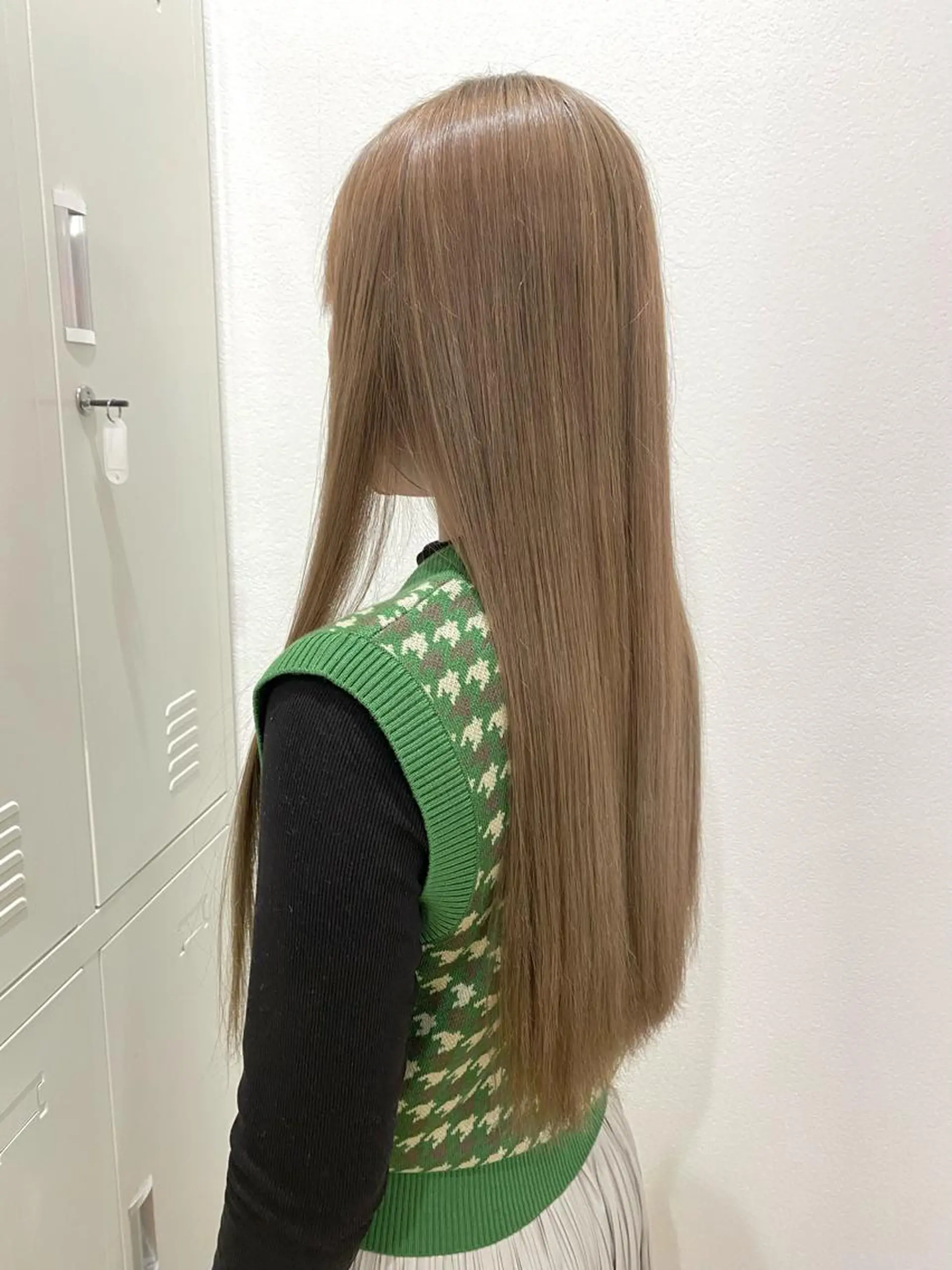 ロング カラー バレイヤージュ ベージュカラー ブリーチ ショコラベージュ ダブルカラー カット ヘアカラー トリートメント ブリーチなしWカラー /酸性ストレート河本のヘアスタイル