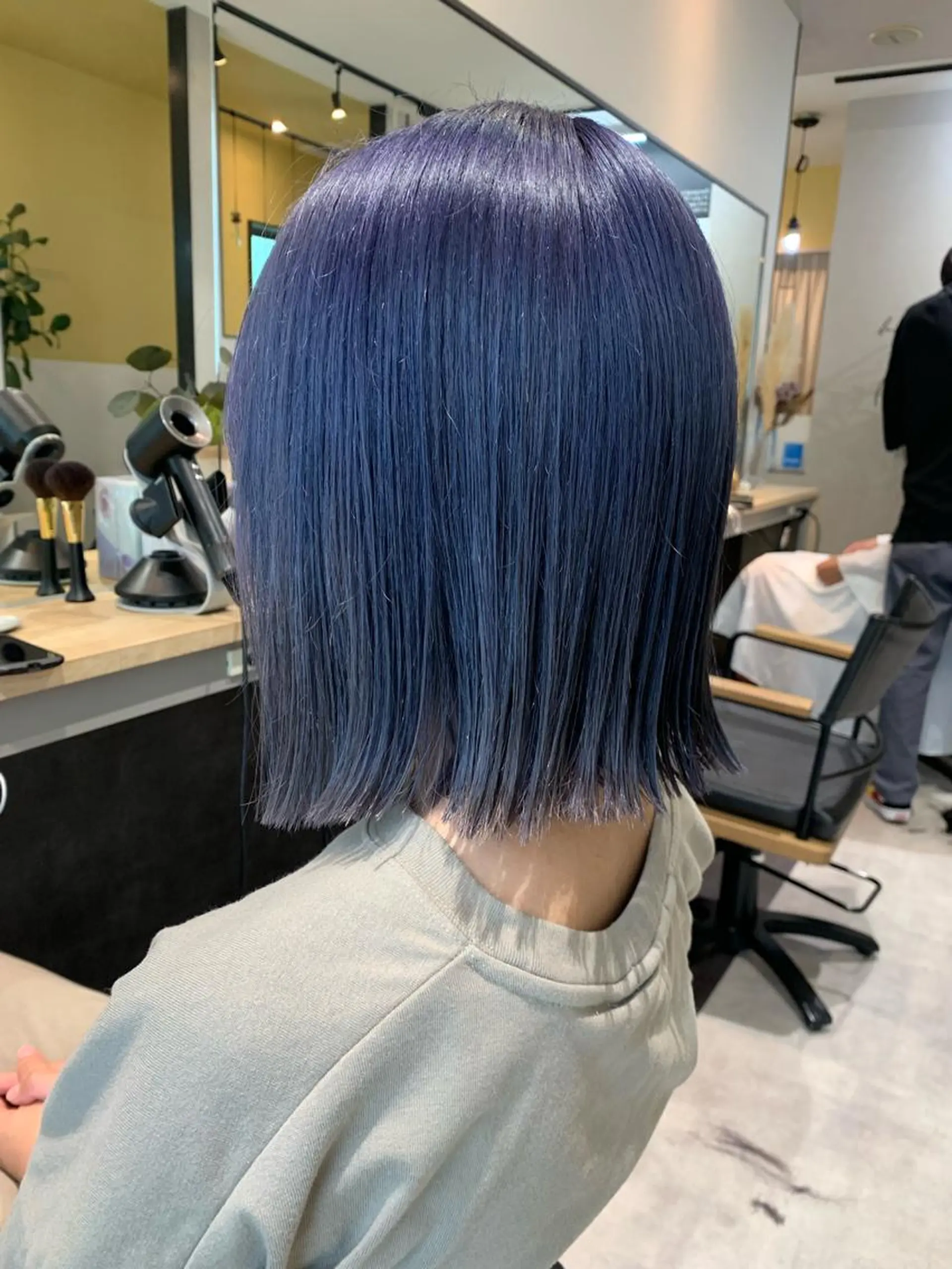 ショート カラー ブリーチ ブルーカラー ブルーラベンダー ラベンダーカラー カット ヘアカラー トリートメント hub hair レイヤー/透明感のヘアスタイル