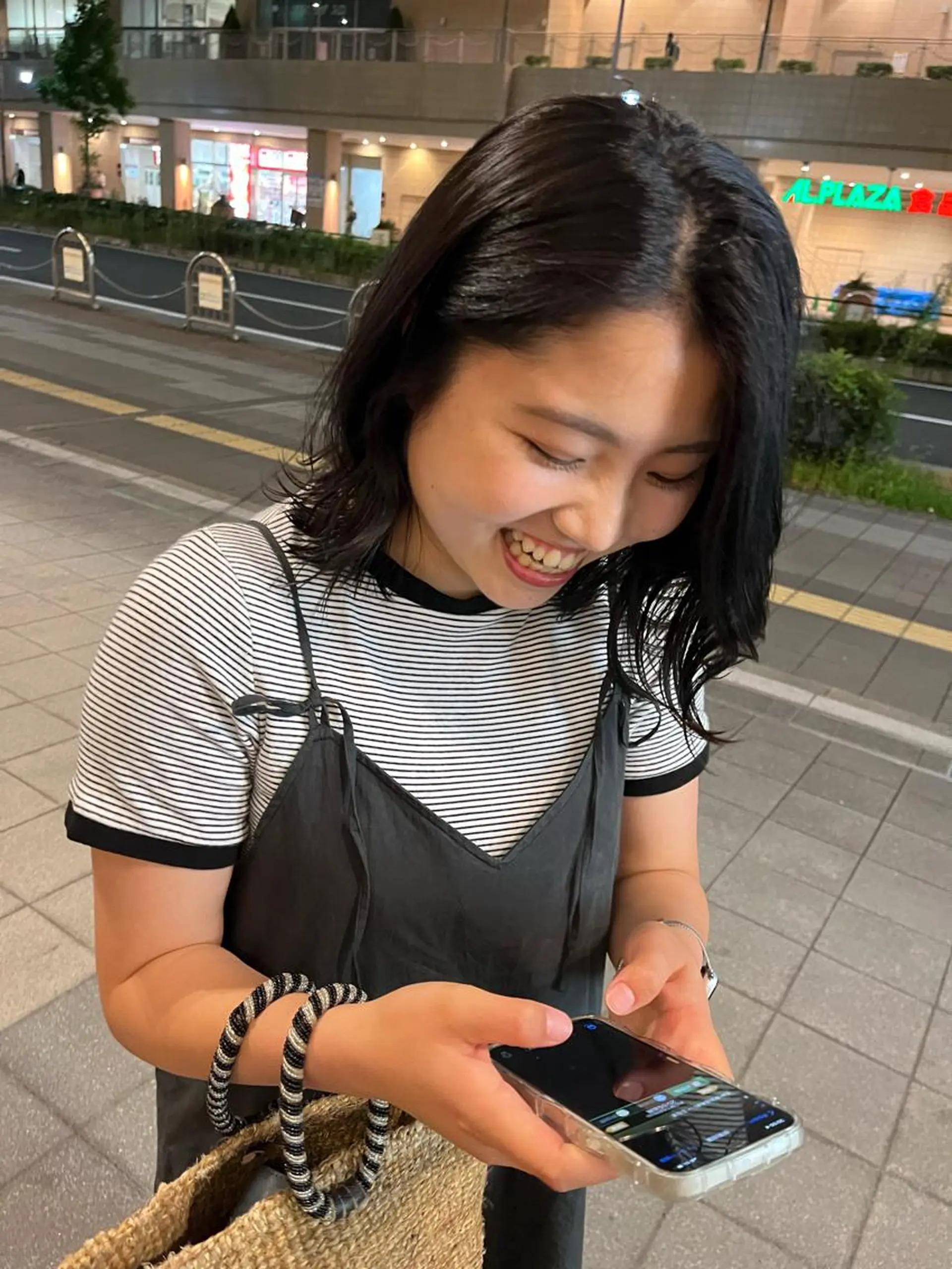 ミディアム パープルカラー ブリーチ・ツヤ髪特化 レイヤー🥝ルナのヘアスタイル