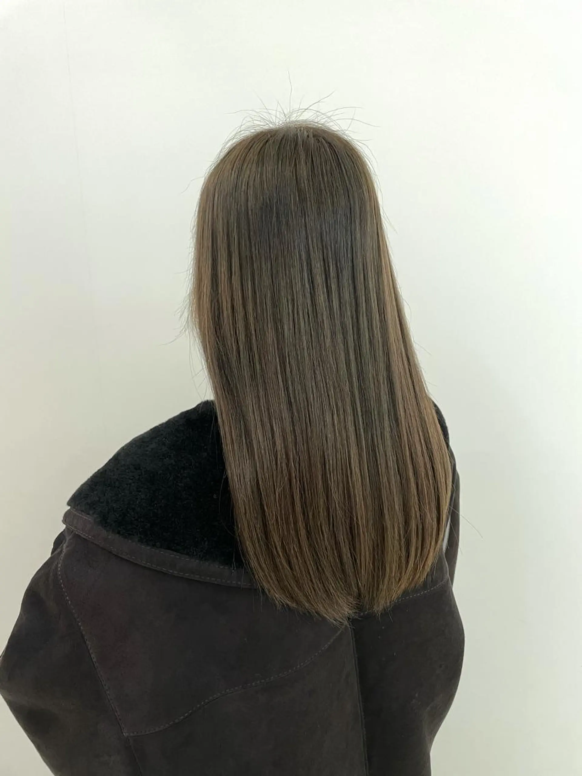 セミロング uka 東京ミッドタウン 六本木所属・🥀似合わせ🥀 柔らかカラー・タイトのヘアスタイル