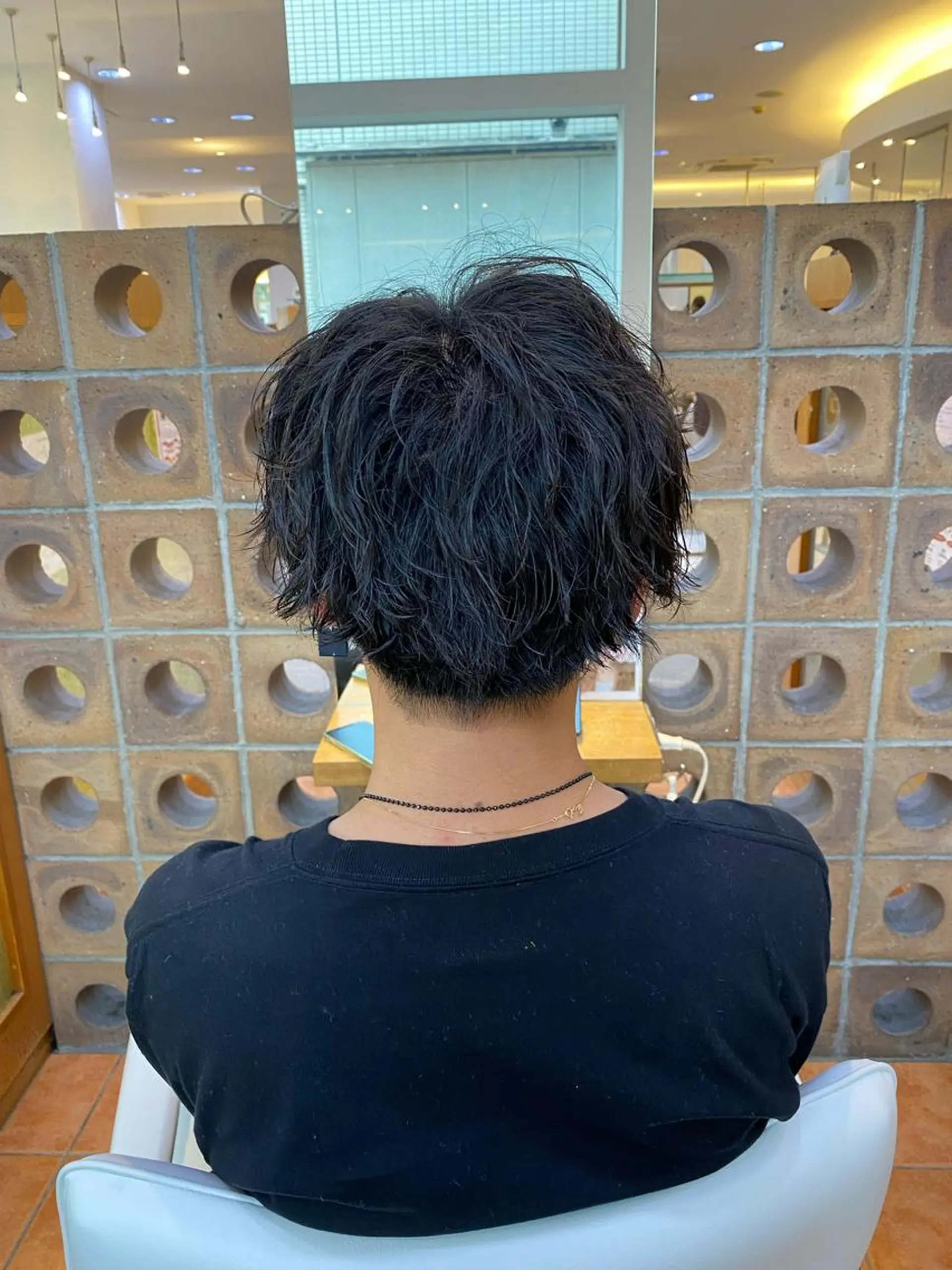 ミディアム パーマ メンズ プロフィールを ご覧くださいのヘアスタイル