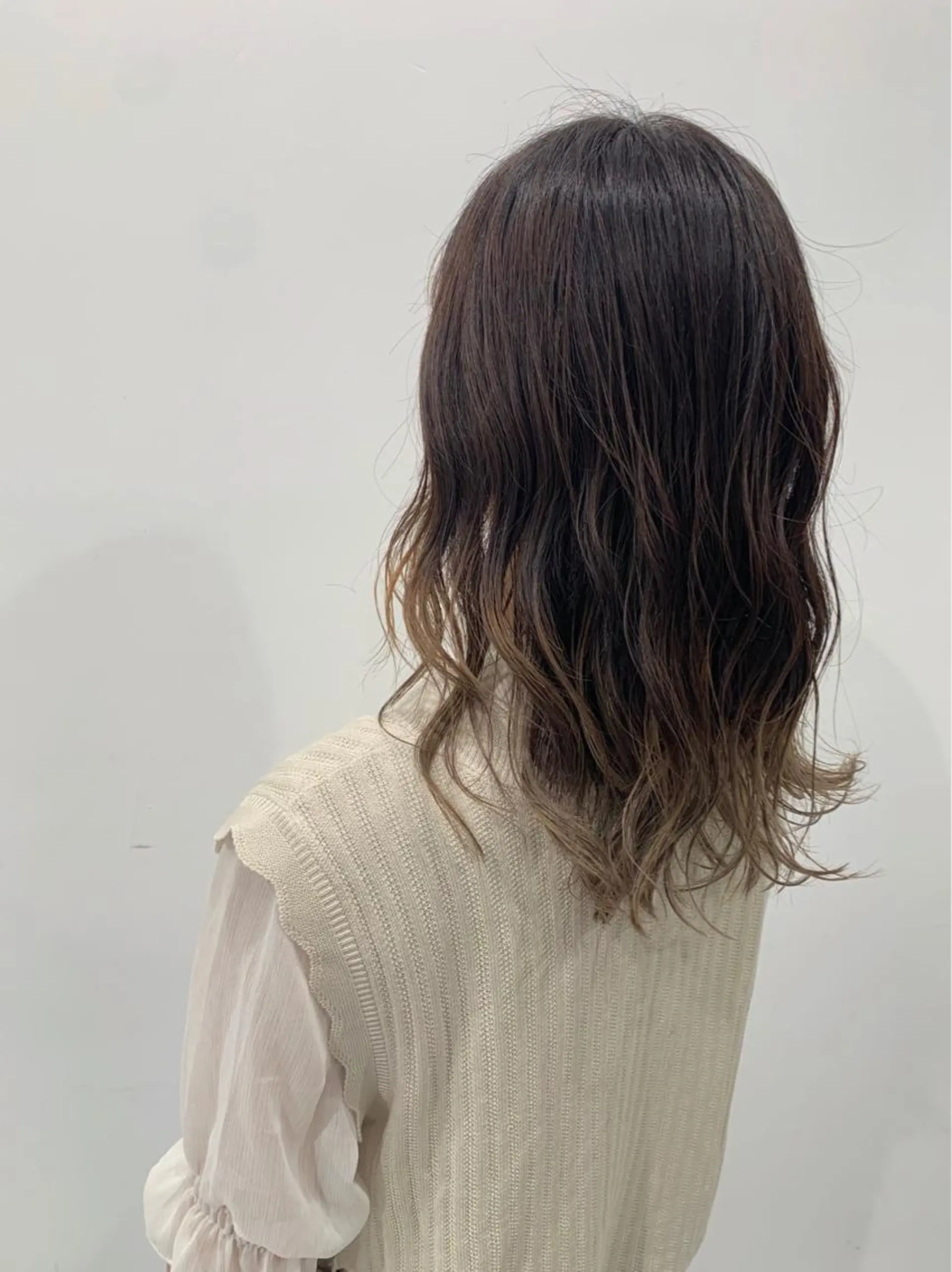 ロング カラー ヘアカラー トリートメント TAKUMI .のヘアスタイル