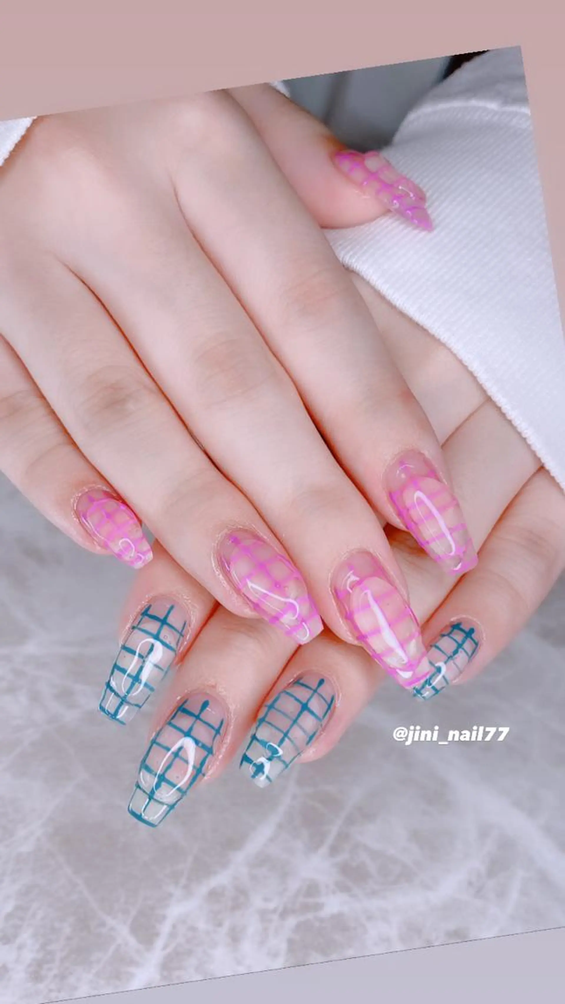 ネイル JINI NAIL所属・ジニ ネイルのネイルデザイン