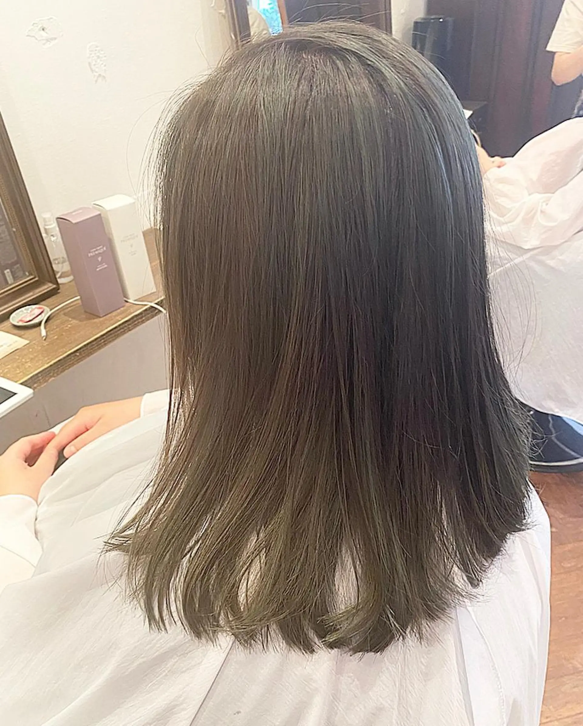 ミディアム カラー 🌈🌸あおき みちる🌟💗のヘアスタイル