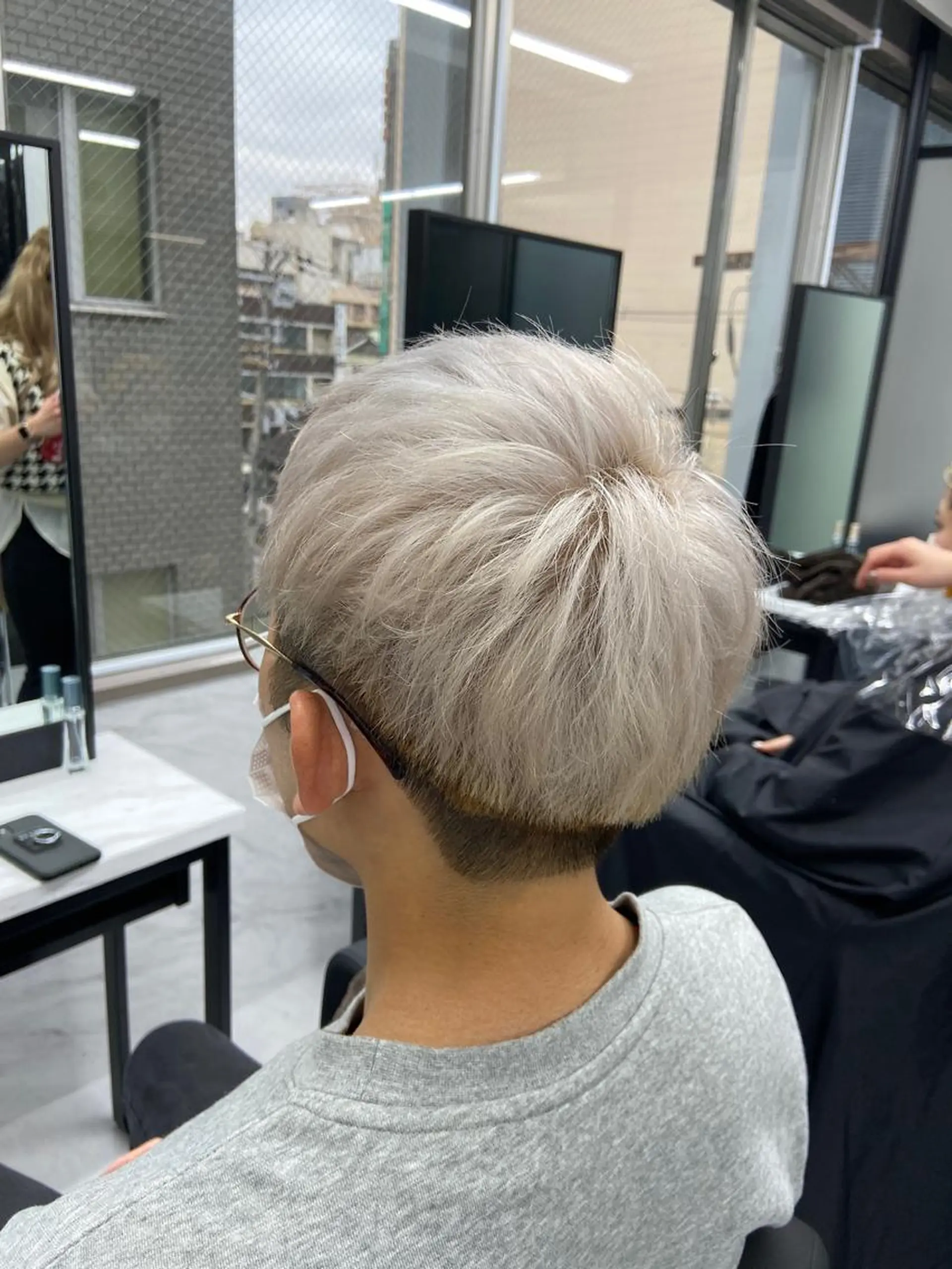 ショート カラー メンズ メンズハイトーン ハイトーンカラー ヘアカラー トリートメント ミルボンAujua認定サロン Ria  OSAKA 梅田所属・メンズ、エクステ特化 Ryuのヘアスタイル