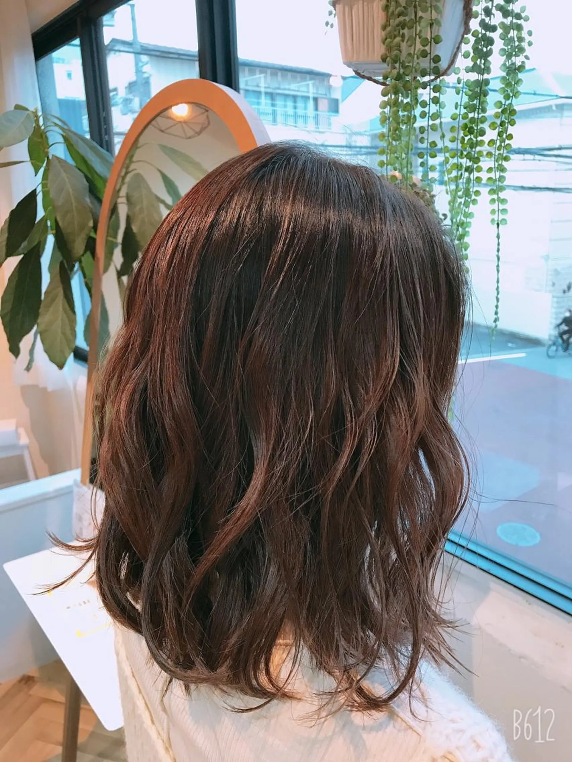 ミディアム アッシュ 中野 雅子のヘアスタイル