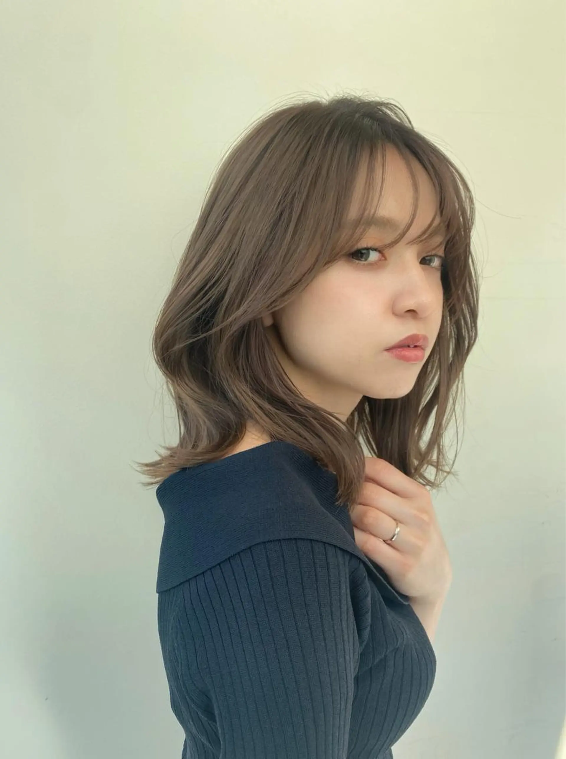 ミディアム カラー 佐藤 悠衣/透明感 カラー/似合わせ前髪のヘアスタイル