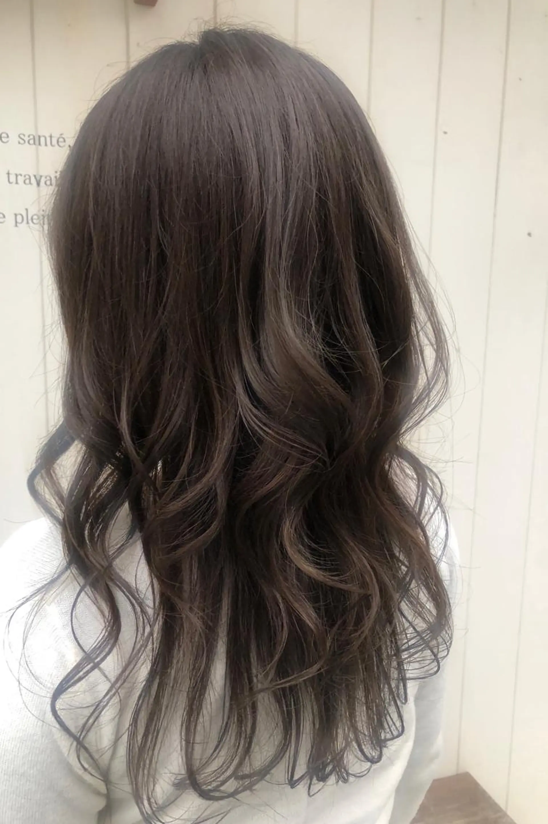 セミロング fuuga春日部店所属・艶髪髪質改善🐰🫧 ai🩵のヘアスタイル