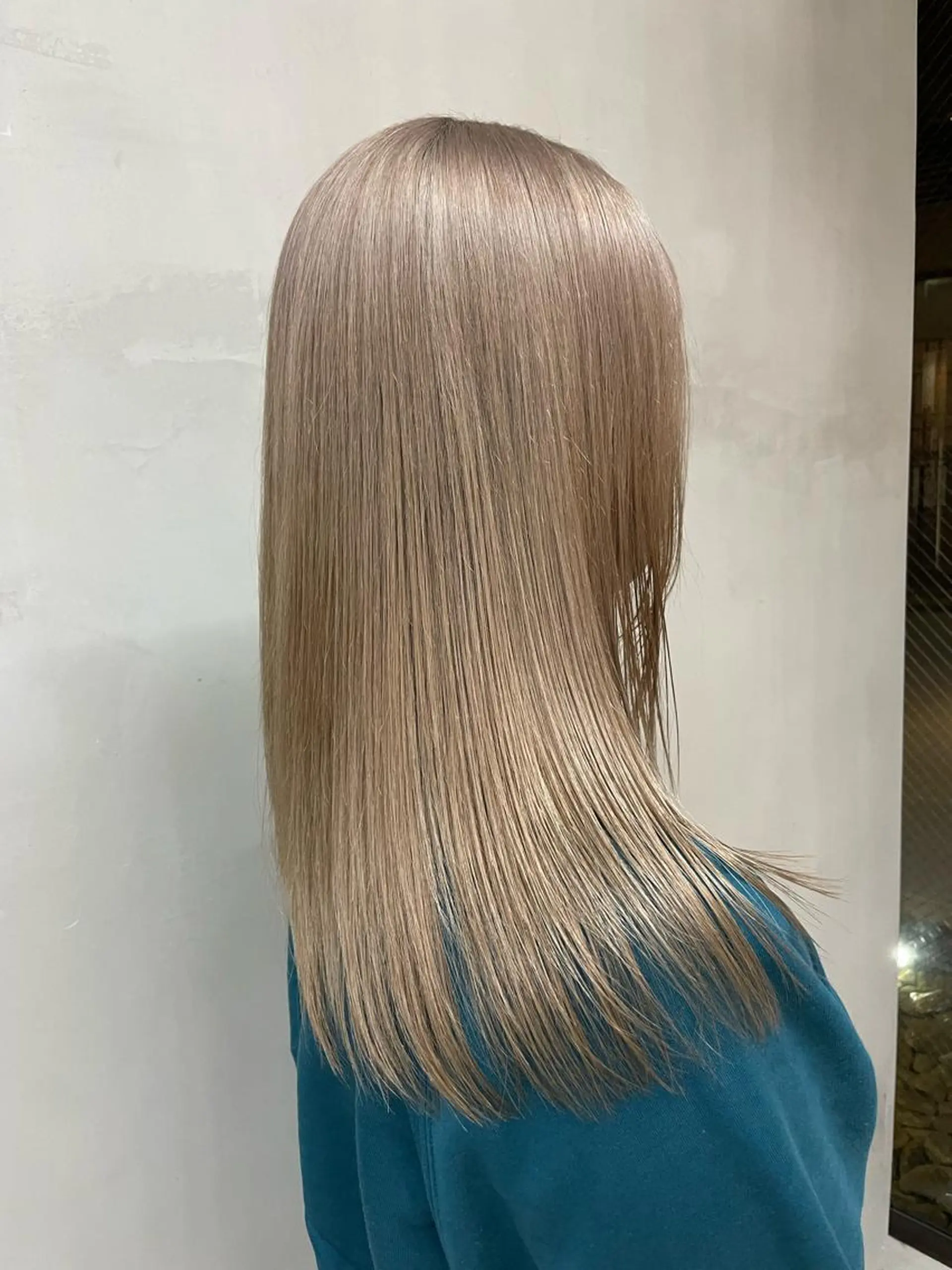 ロング カラー ベージュカラー ミルクティーベージュ mee.表参道所属・ボブ/ショート /パーマ/shinのヘアスタイル