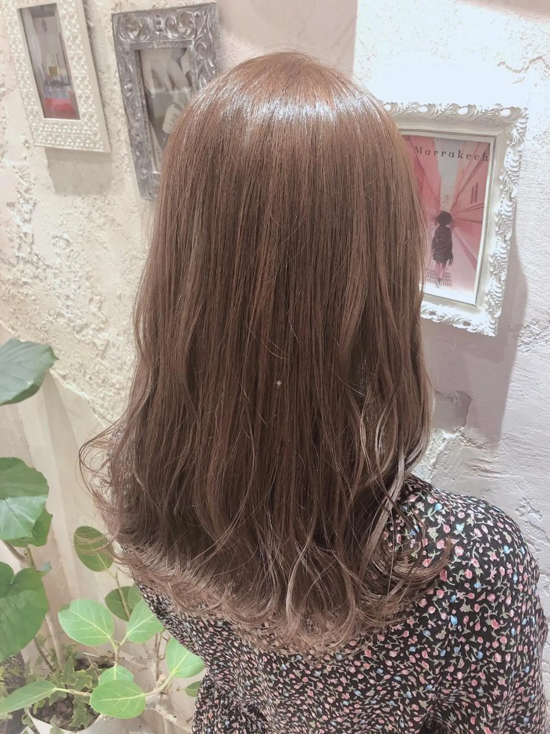 ミディアム ミルクティーブラウン カット ヘアカラー トリートメント 代表山口ひな 髪質改善のプロのヘアスタイル