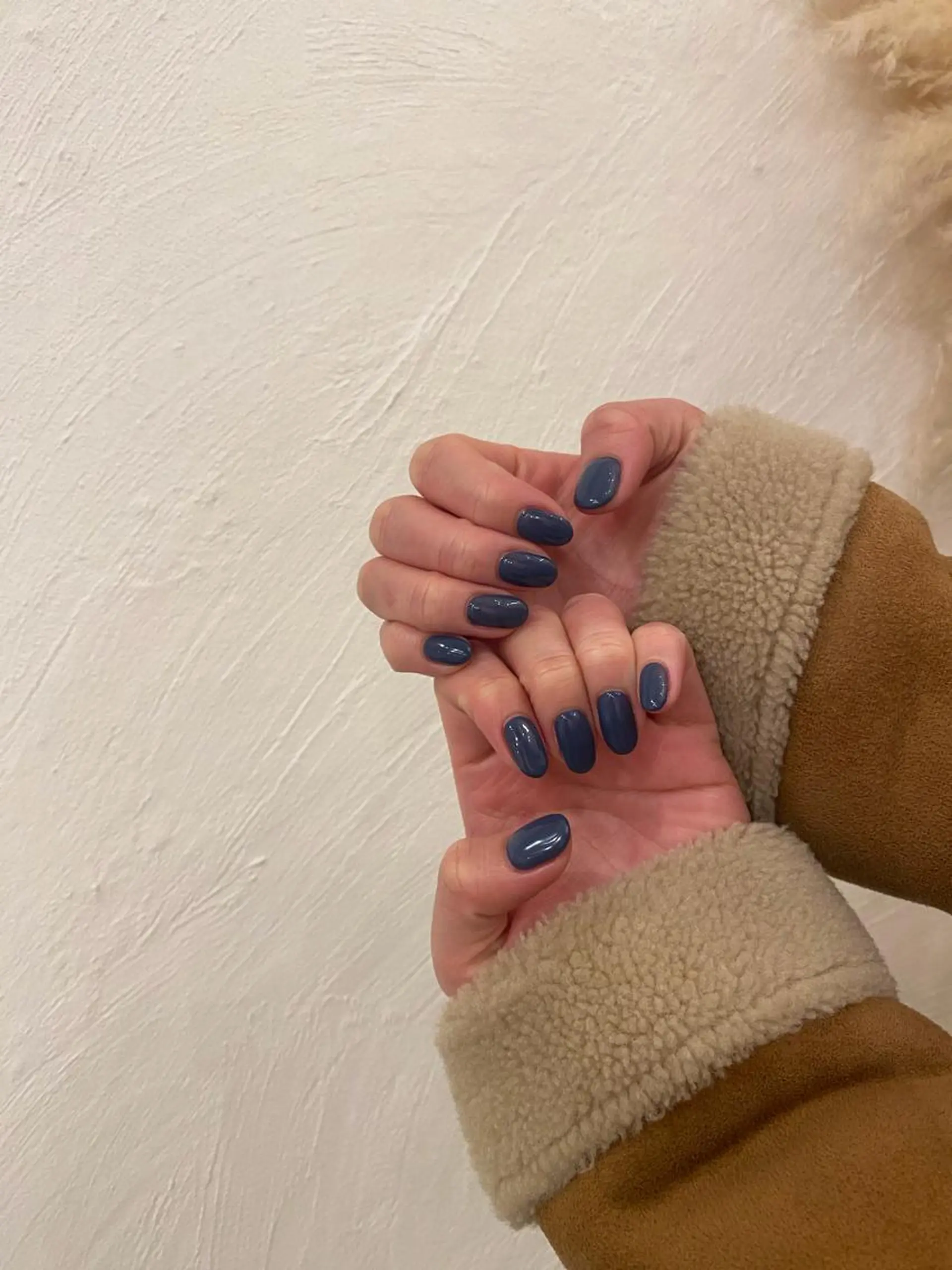 ネイル ワンカラーネイル ネイル&アイ　QUEEN&CRIMSON所属・眉WAX/ピーリング ホワイトニングの眉毛・アイブロウイメージ