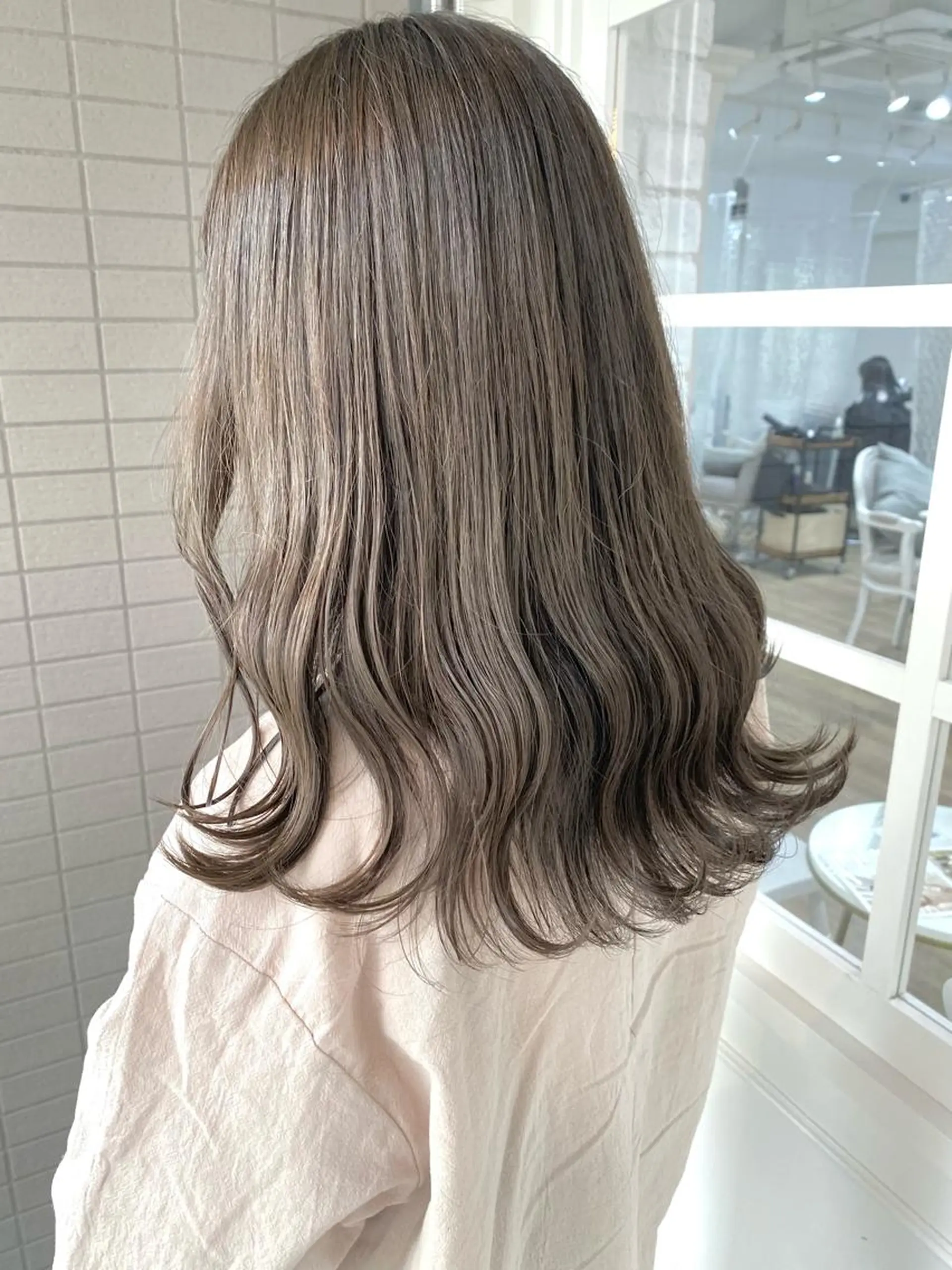 セミロング カラー 韓国×髪質改善カラー 💎hinaのヘアスタイル